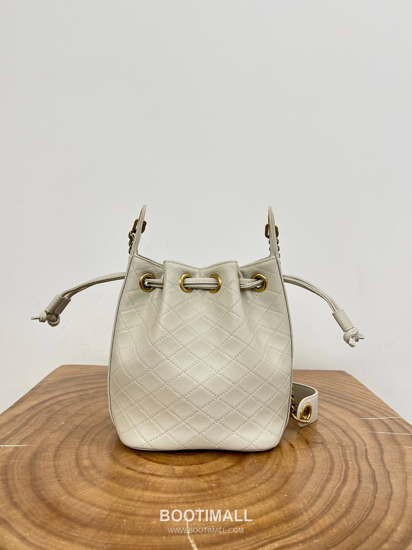 Saint Laurent Mini Quilted Lambskin Bucket Bag 840886168880 생로랑 미니 퀼팅 램스킨 버킷백 25cm 17