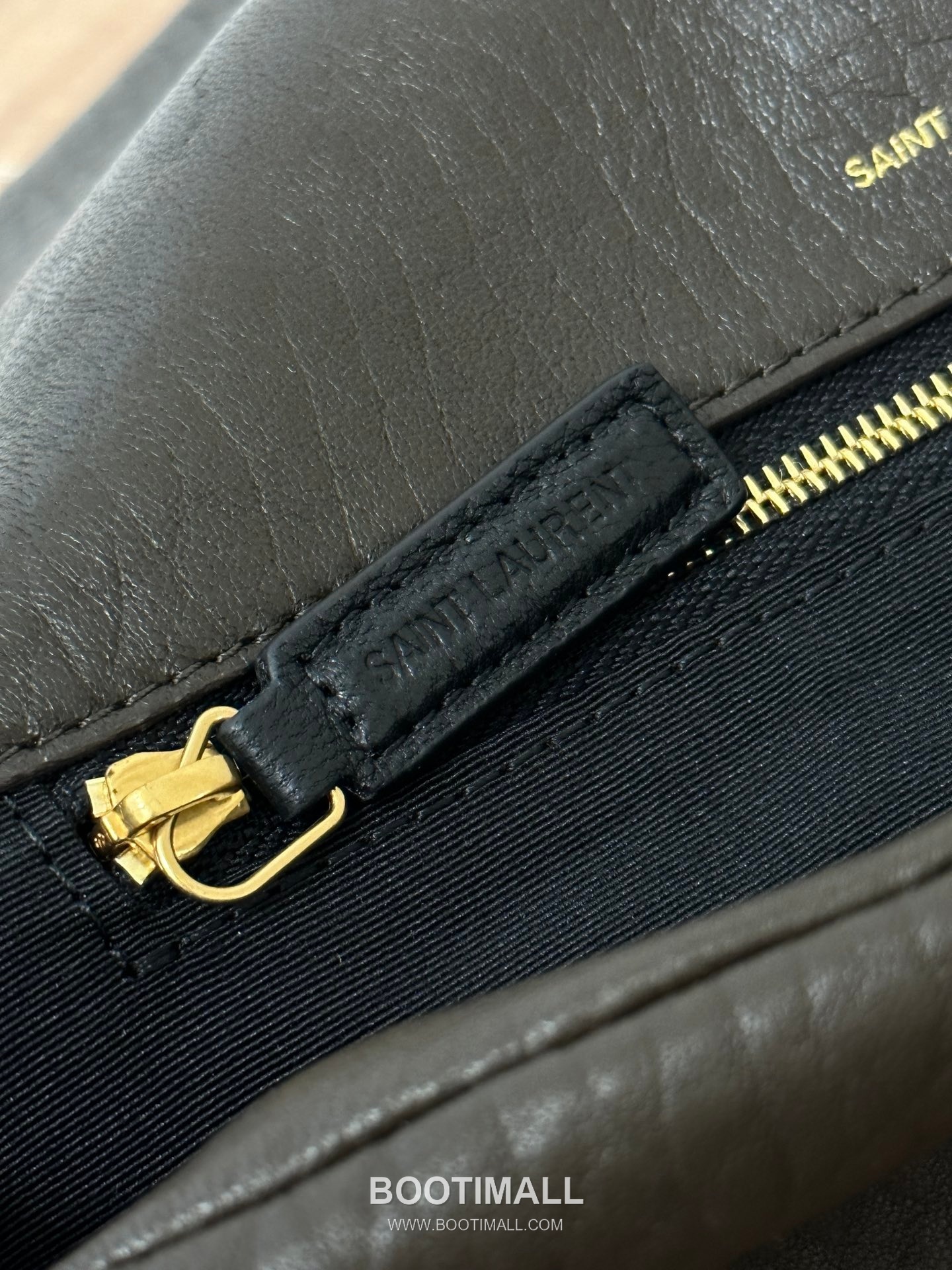 Saint Laurent Calypso Grain Lambskin Chain Shoulder Bag 7341531680880 생로랑 칼립소 그레인 램스킨 체인 숄더백 26cm 7