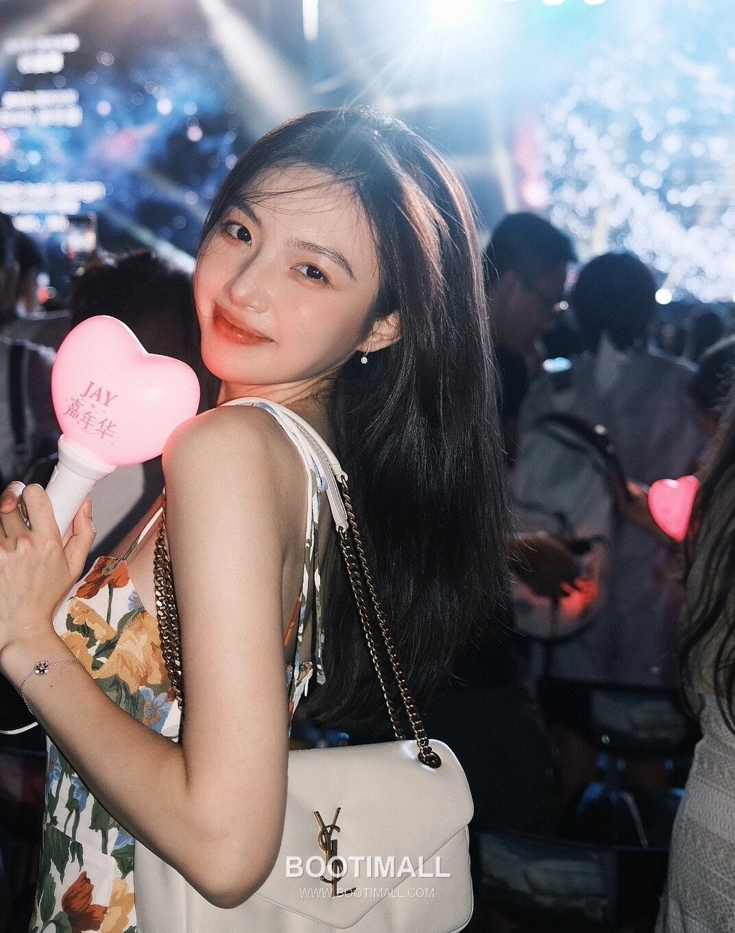 Saint Laurent Calypso Lambskin Chain Shoulder Bag 7341531680880 생로랑 칼립소 램스킨 체인 숄더백 26cm 1