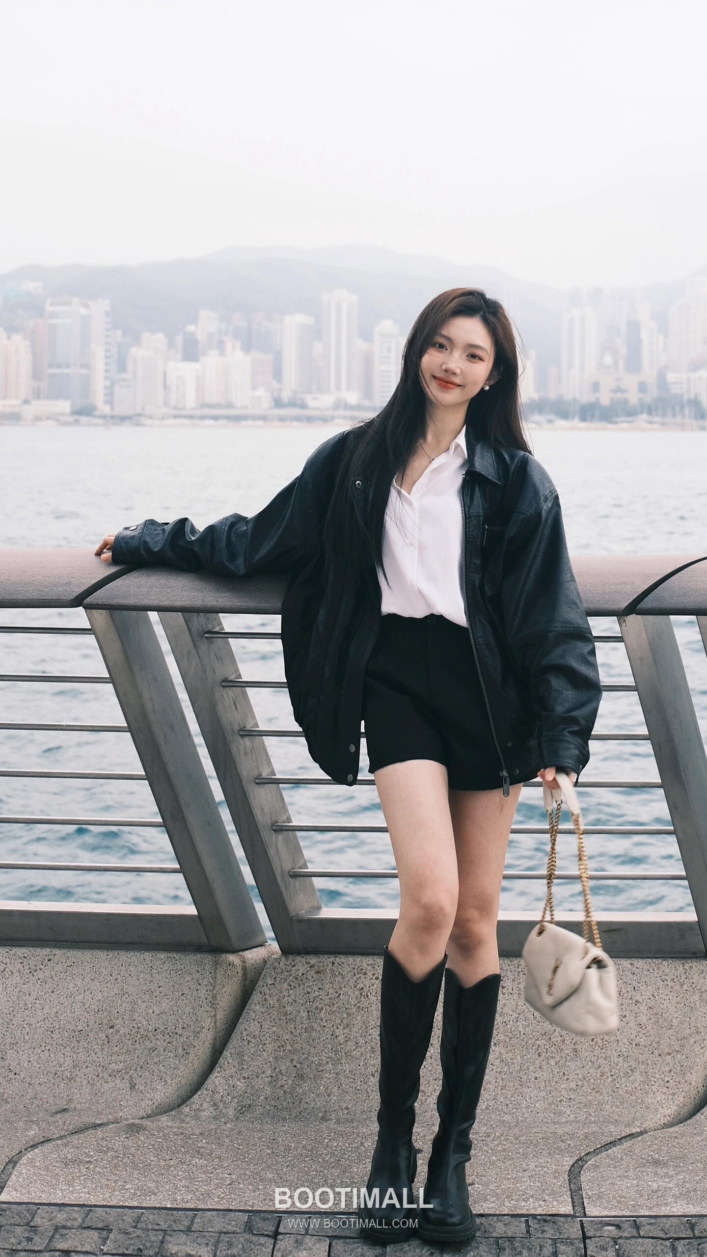 Saint Laurent Calypso Lambskin Chain Shoulder Bag 7341531680880 생로랑 칼립소 램스킨 체인 숄더백 26cm 3