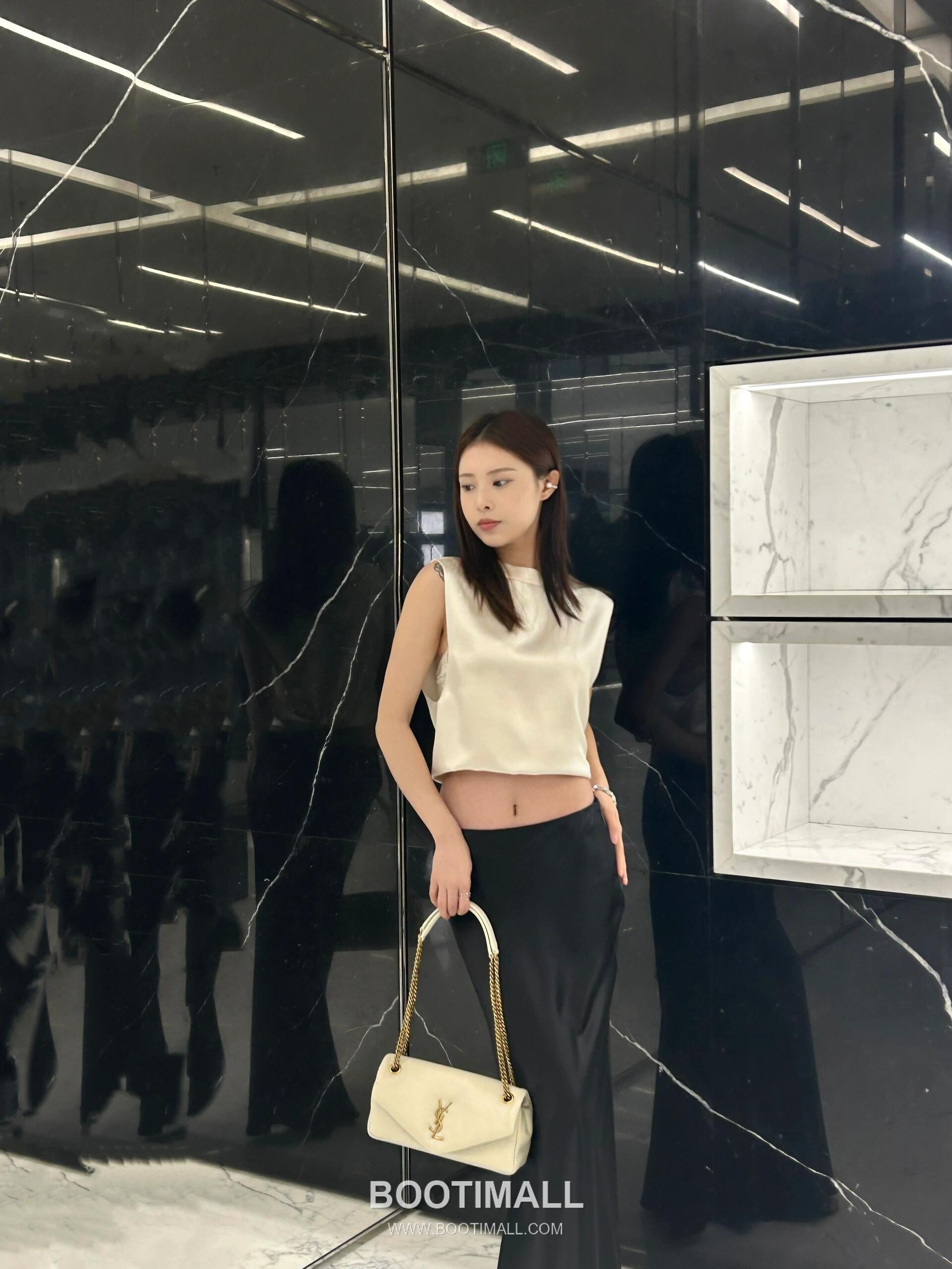 Saint Laurent Calypso Lambskin Chain Shoulder Bag 7341531680880 생로랑 칼립소 램스킨 체인 숄더백 26cm 5