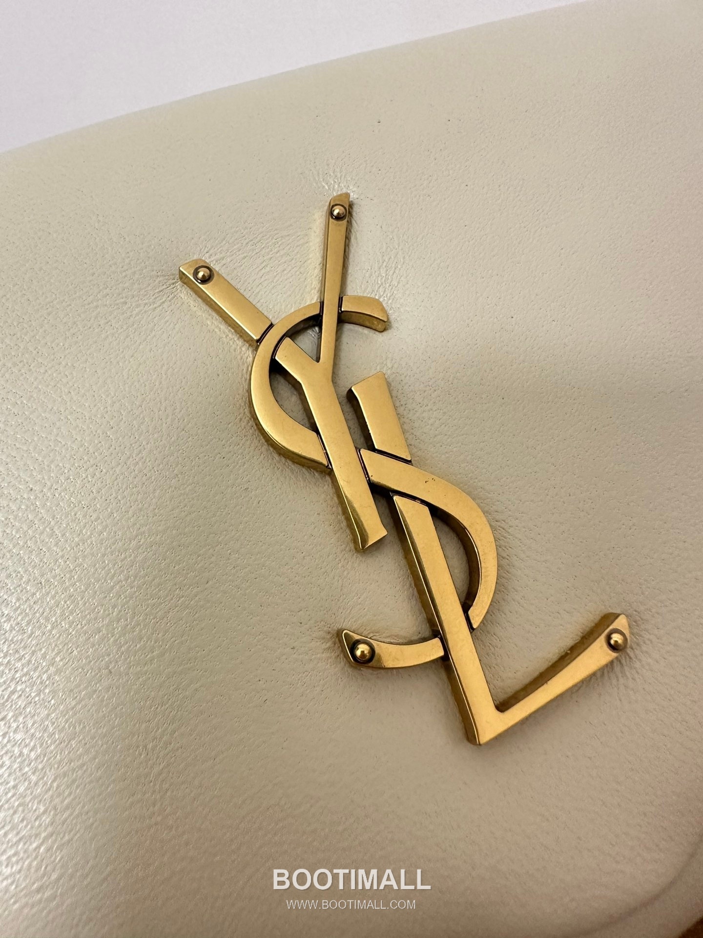 Saint Laurent Calypso Lambskin Chain Shoulder Bag 7341531680880 생로랑 칼립소 램스킨 체인 숄더백 26cm 13