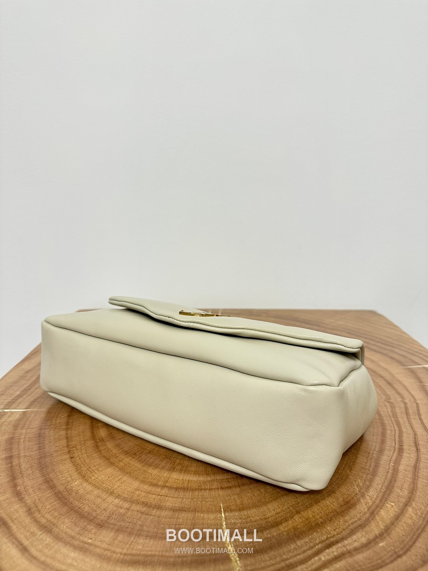 Saint Laurent Calypso Lambskin Chain Shoulder Bag 7341531680880 생로랑 칼립소 램스킨 체인 숄더백 26cm 18