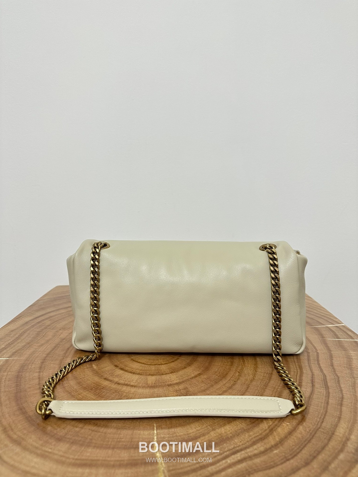 Saint Laurent Calypso Lambskin Chain Shoulder Bag 7341531680880 생로랑 칼립소 램스킨 체인 숄더백 26cm 19