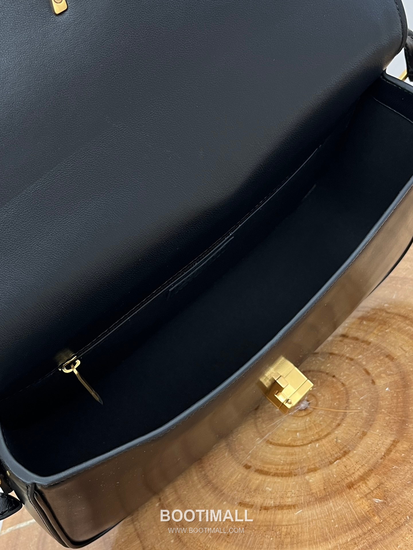 Saint Laurent Solferino Large Leather Flap Shoulder Bag 83233216801080 생로랑 솔페리노 라지 레더 플랩 숄더백 29cm 7