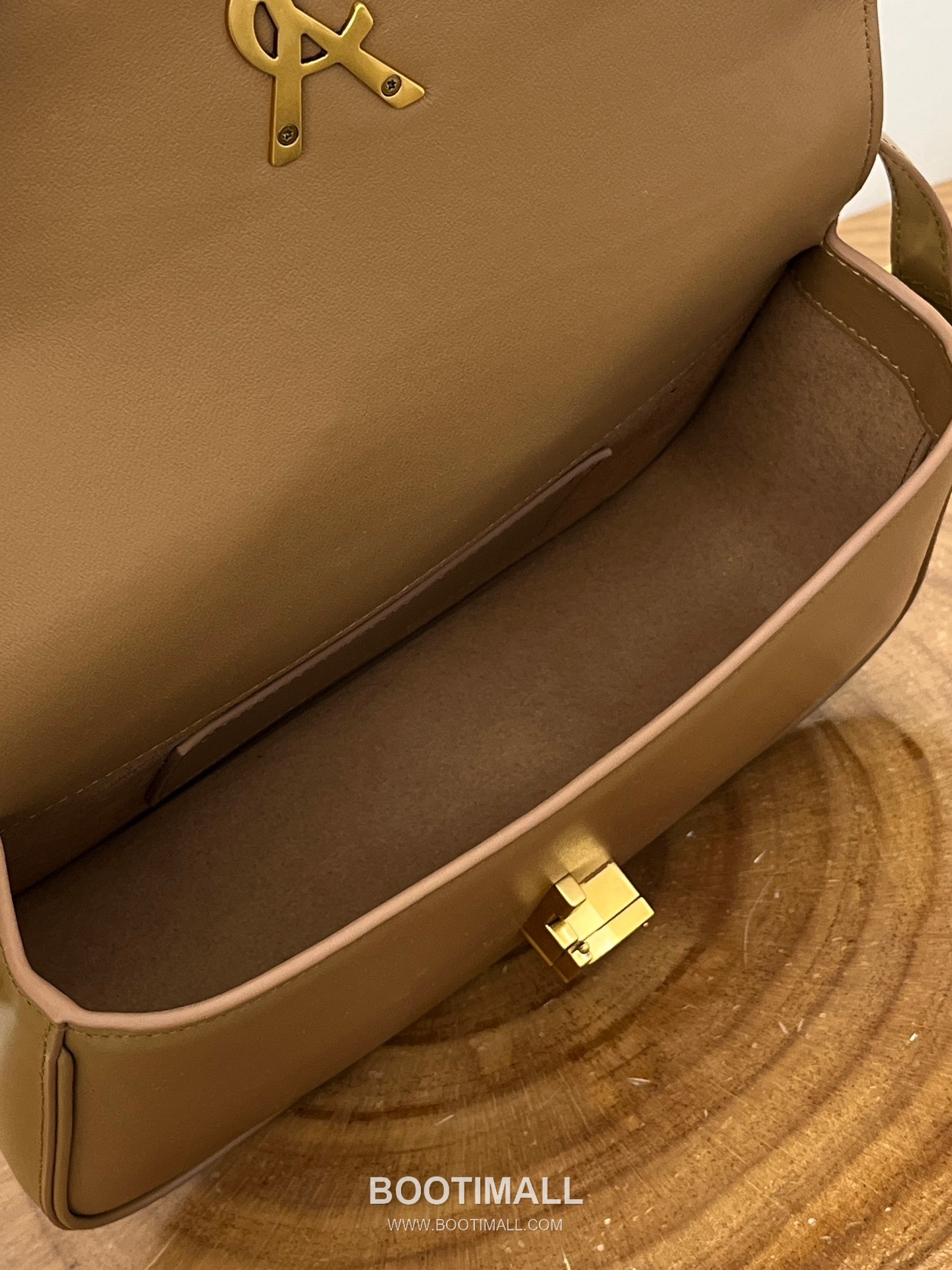 Saint Laurent Solferino Medium Box Leather Flap Shoulder Bag 8323301680980 생로랑 솔페리노 미디움 박스 레더 플랩 숄더백 24cm 7