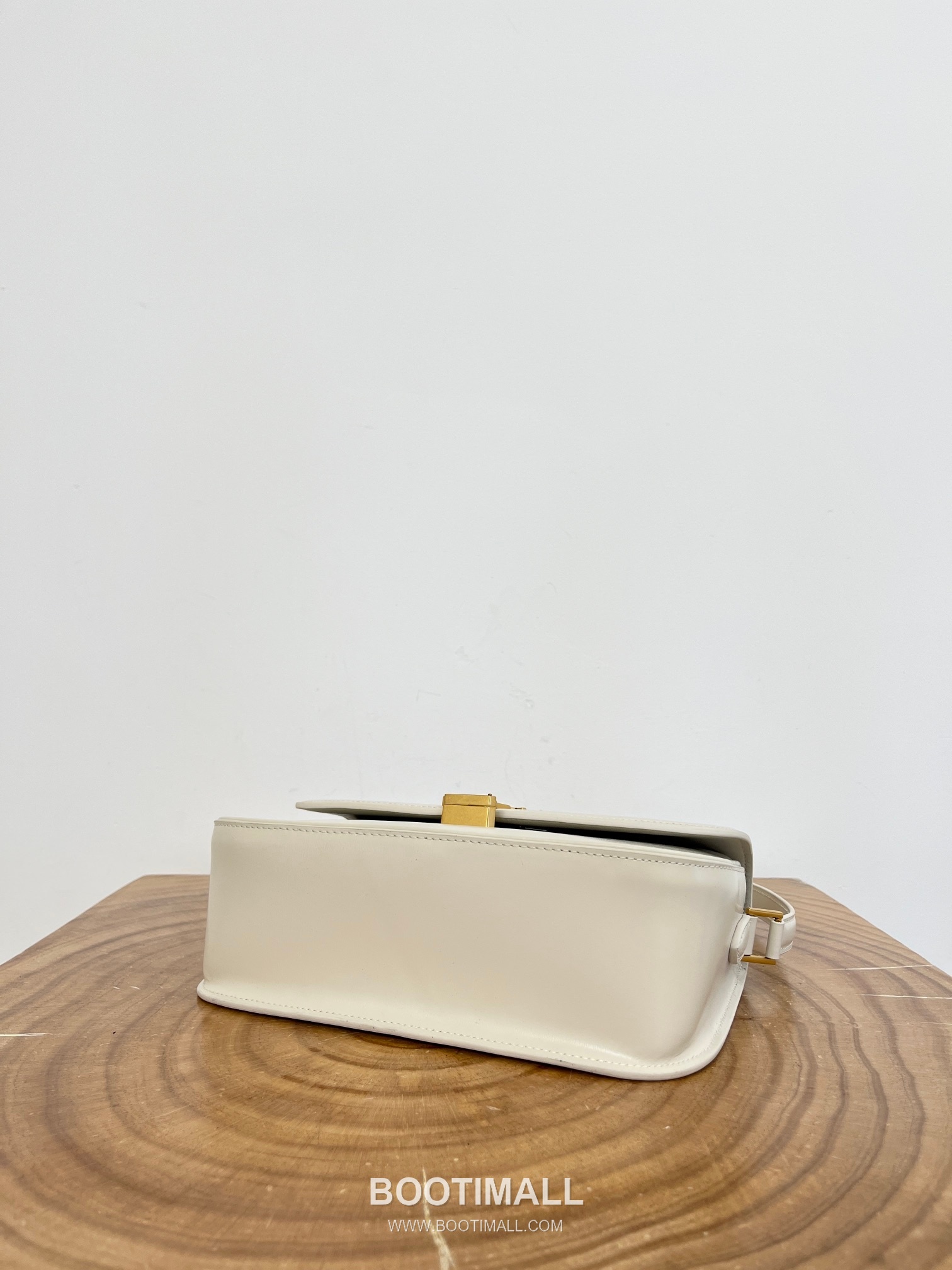 Saint Laurent Solferino Medium Box Leather Flap Shoulder Bag 8323301680980 생로랑 솔페리노 미디움 박스 레더 플랩 숄더백 24cm 8