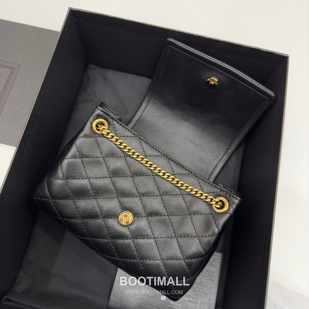 Saint Laurent Mini Nolita Quilted Lambskin Chain Shoulder Bag 6727381680780 생로랑 미니 놀리타 퀼팅 램스킨 체인 숄더백 18cm 16