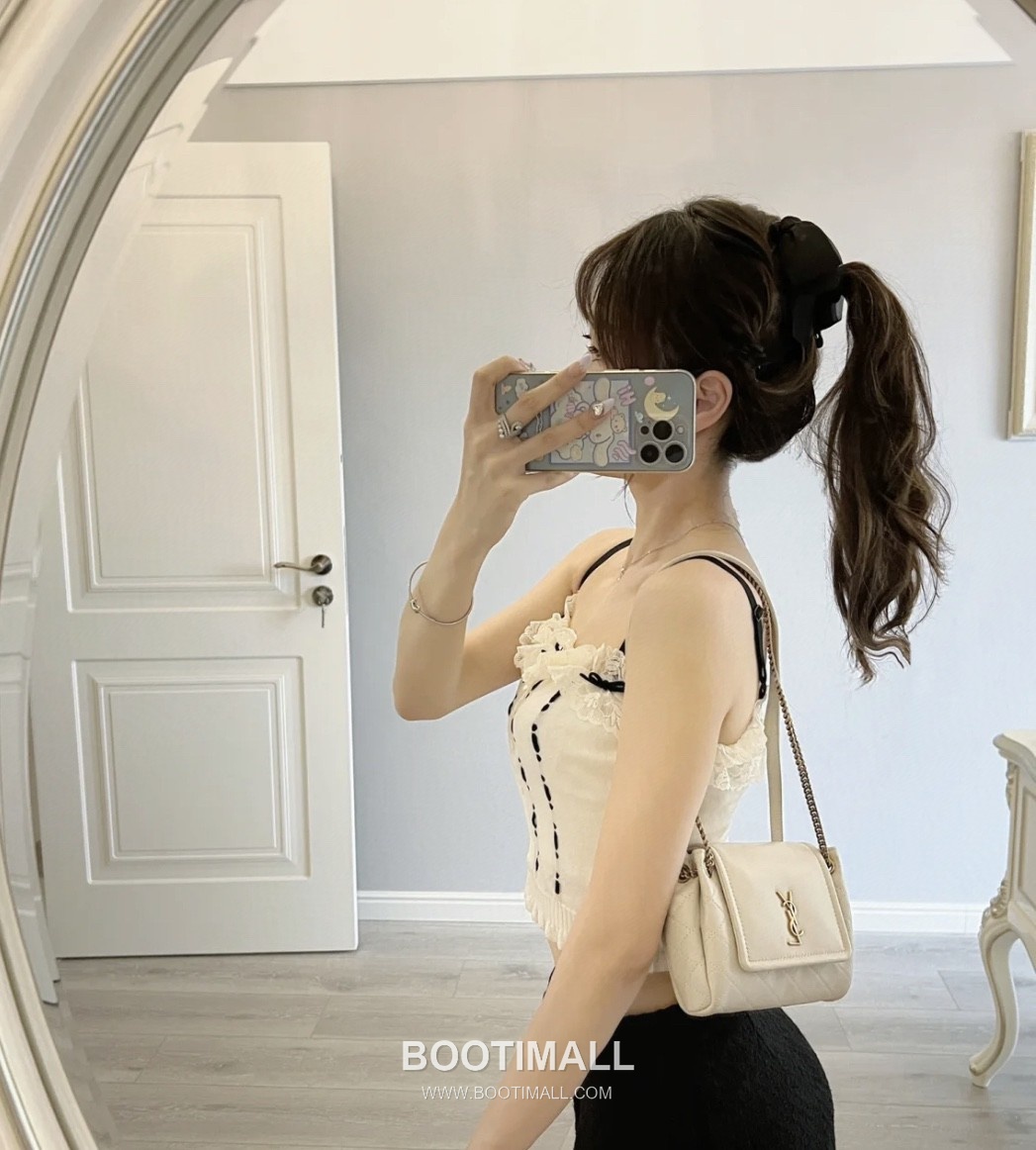 Saint Laurent Mini Nolita Quilted Lambskin Chain Shoulder Bag 6727381680780 생로랑 미니 놀리타 퀼팅 램스킨 체인 숄더백 18cm 2