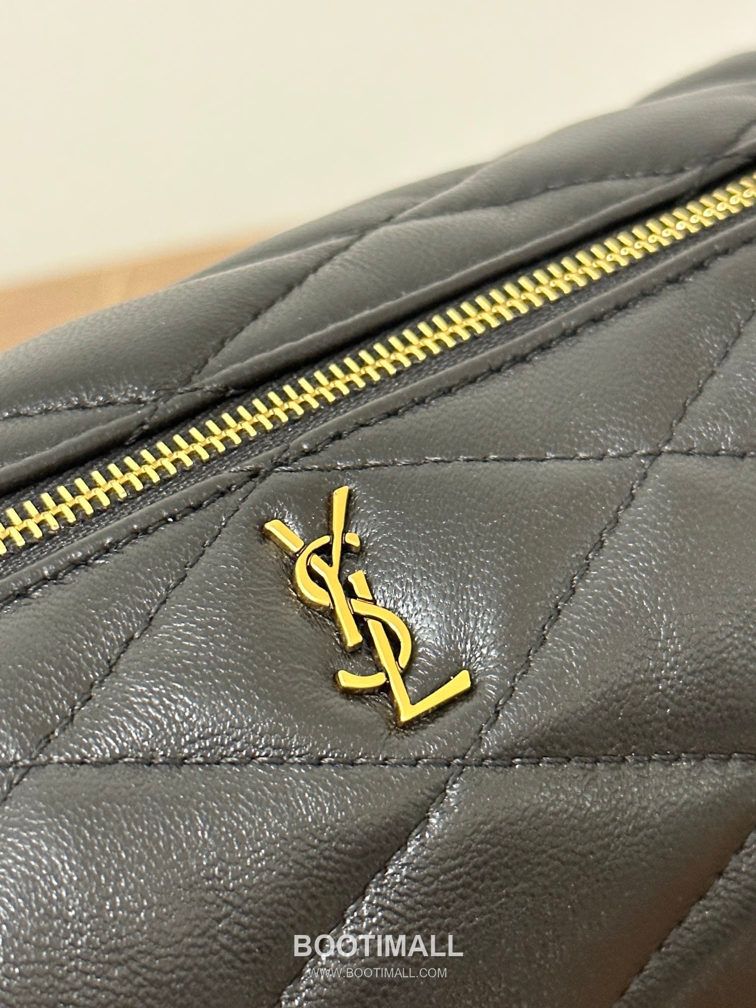 Saint Laurent Tube Sade Quilted Lambskin Shoulder Bag 7127061680780 생로랑 튜브 사드 퀼팅 램스킨 숄더백 24cm 12