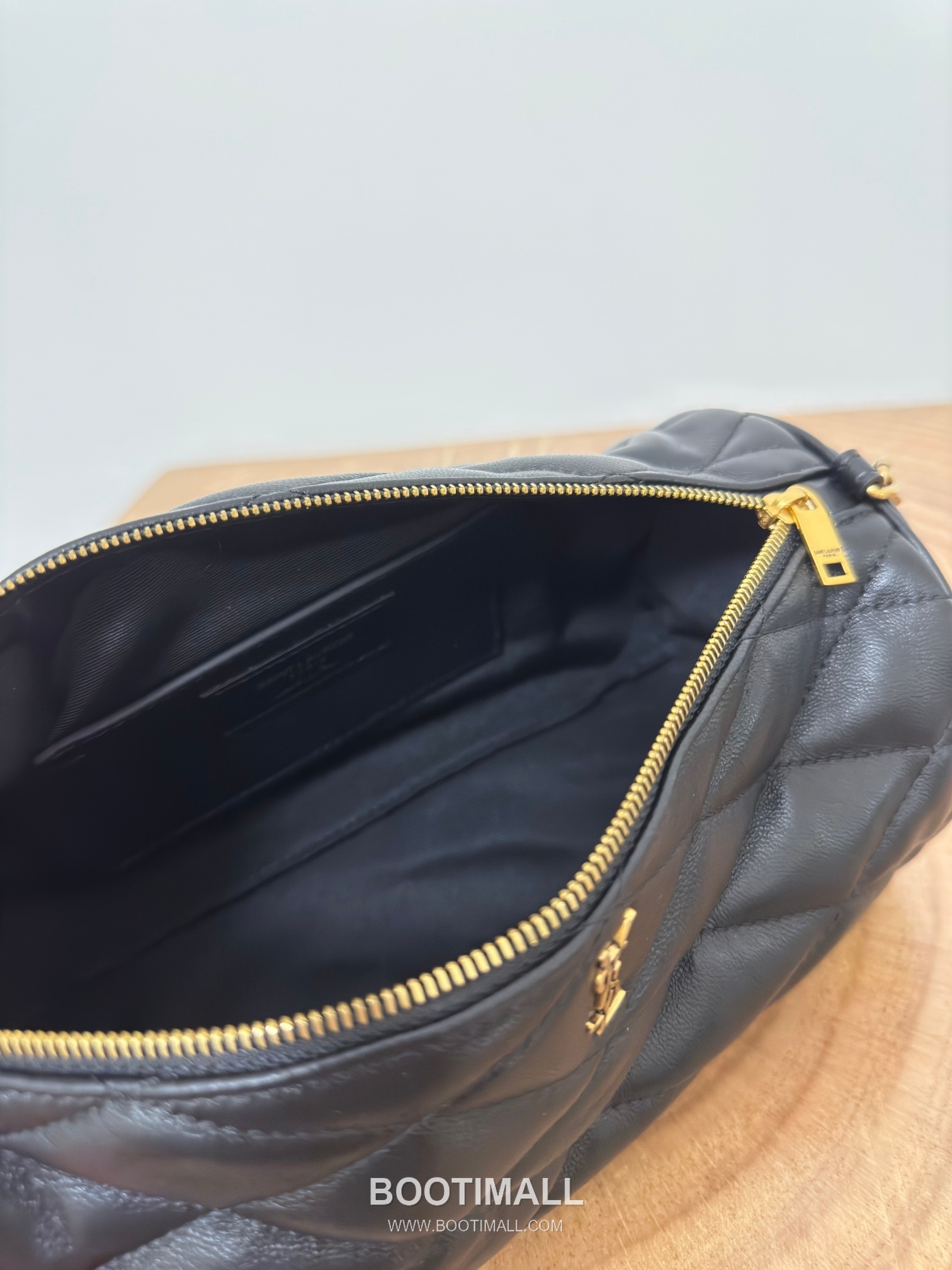 Saint Laurent Tube Sade Quilted Lambskin Shoulder Bag 7127061680780 생로랑 튜브 사드 퀼팅 램스킨 숄더백 24cm 16