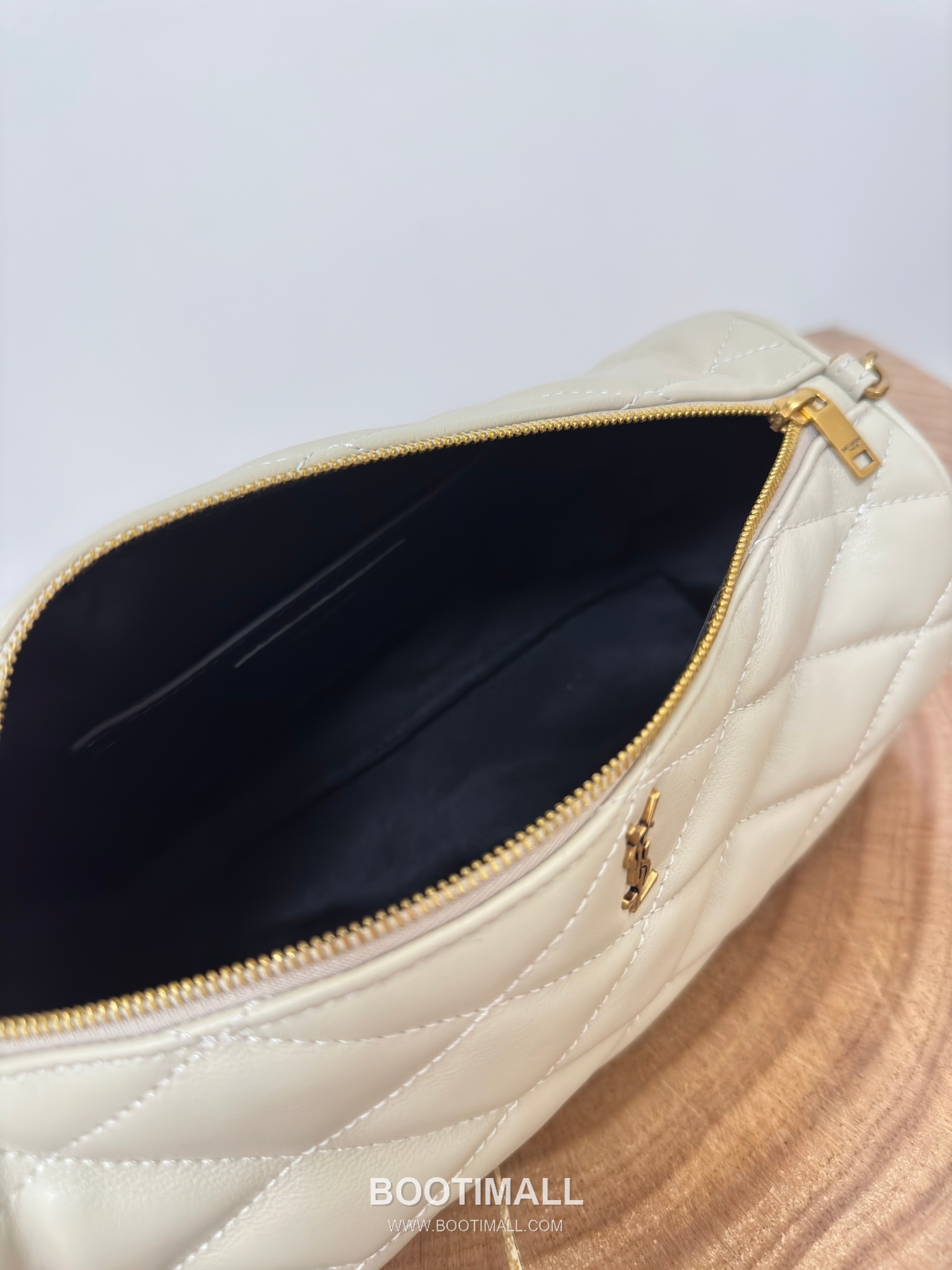 Saint Laurent Tube Sade Quilted Lambskin Shoulder Bag 7127061680780 생로랑 튜브 사드 퀼팅 램스킨 숄더백 24cm 7