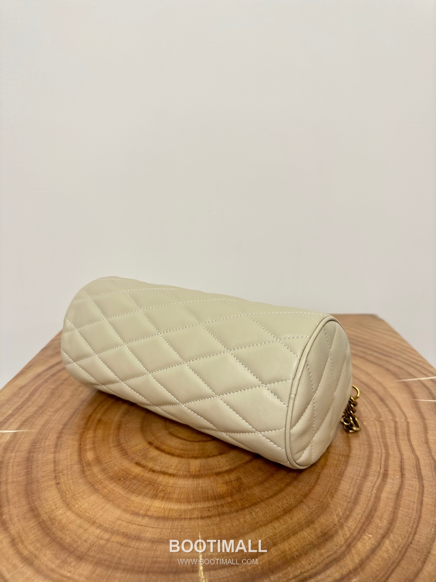 Saint Laurent Tube Sade Quilted Lambskin Shoulder Bag 7127061680780 생로랑 튜브 사드 퀼팅 램스킨 숄더백 24cm 9