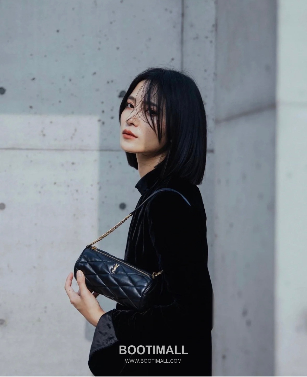 Saint Laurent Sade Quilted Lambskin Mini Shoulder Bag 6997031680680 생로랑 사드 퀼팅 램스킨 미니 숄더백 20cm 3