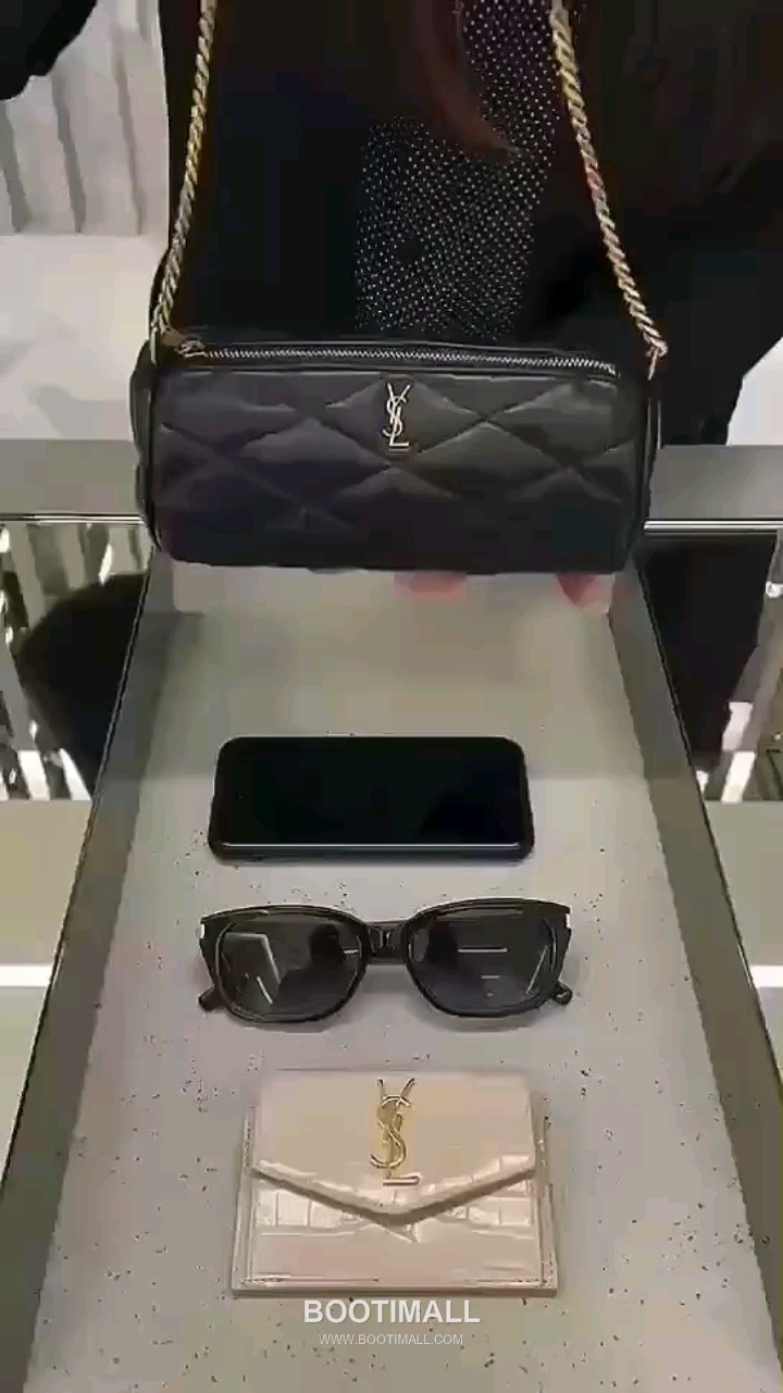 Saint Laurent Sade Quilted Lambskin Mini Shoulder Bag 6997031680680 생로랑 사드 퀼팅 램스킨 미니 숄더백 20cm 10