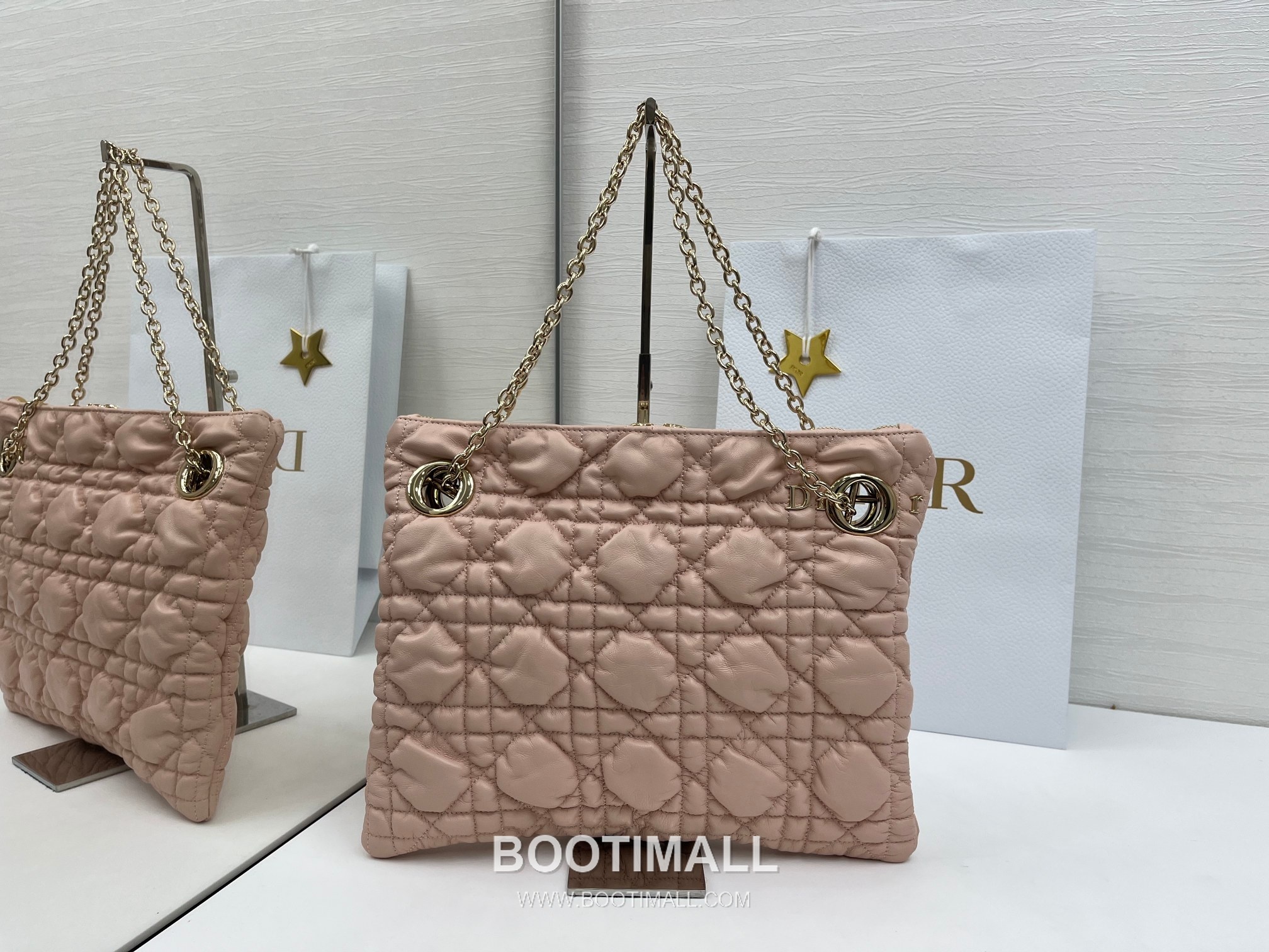 Dior Cannage Quilted Soft Beige Tote Bag 디올 까나쥬 퀼팅 소프트 베이지 토트백 32cm 3