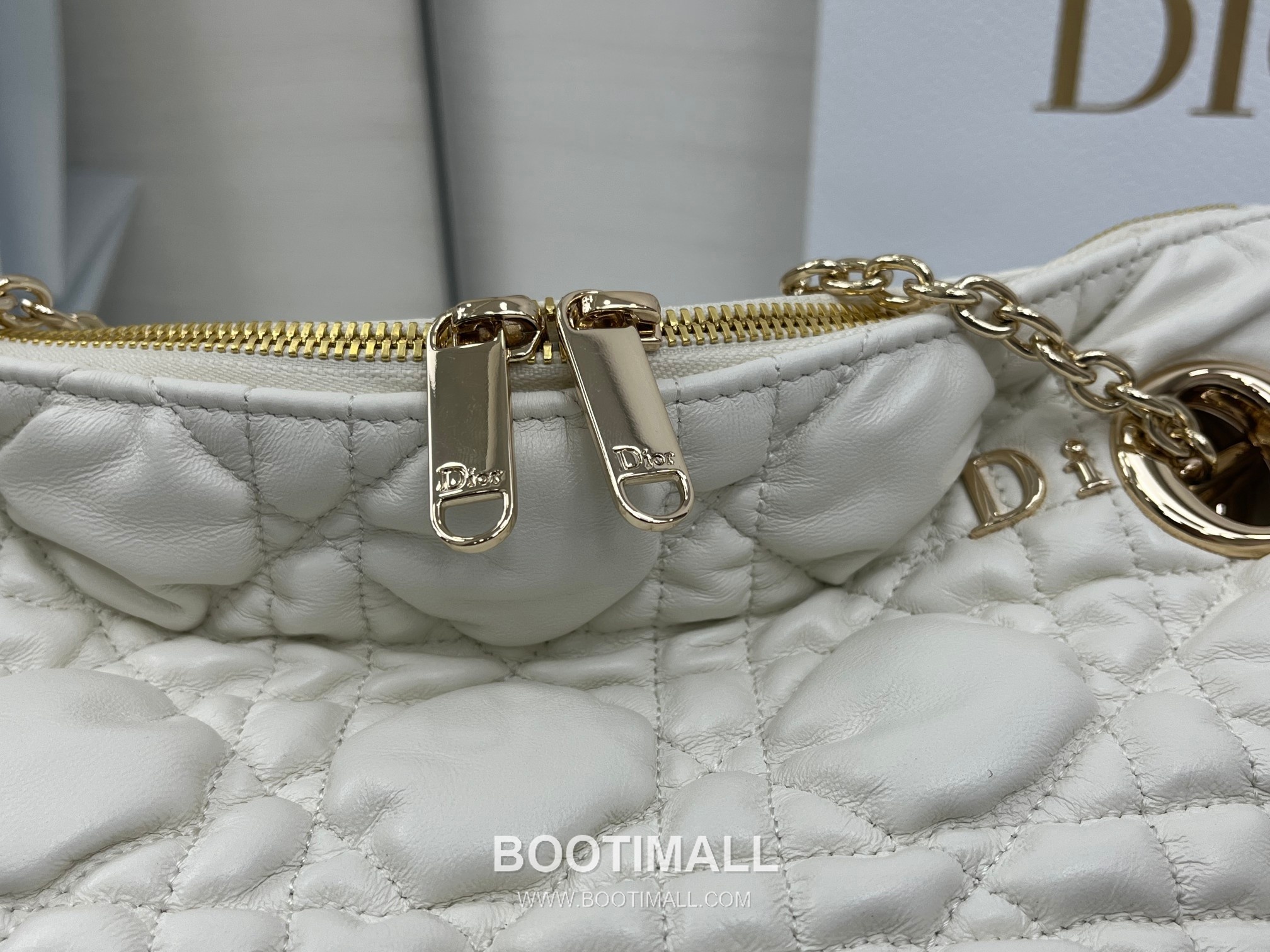 Dior Cannage Quilted Soft Beige Tote Bag 디올 까나쥬 퀼팅 소프트 베이지 토트백 32cm 4