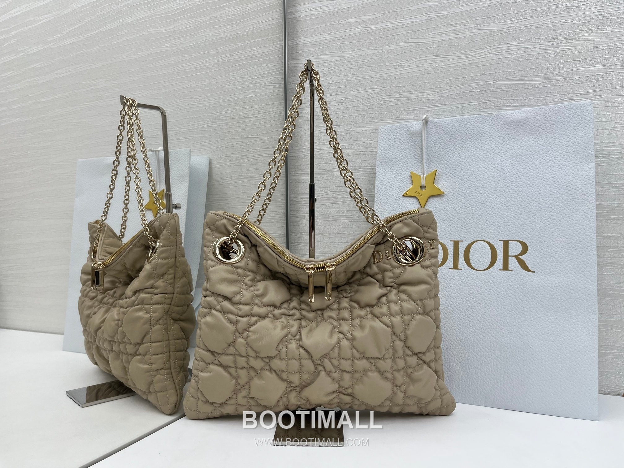 Dior Cannage Quilted Small Beige Tote Bag 디올 까나쥬 퀼팅 스몰 베이지 토트백 32cm 1
