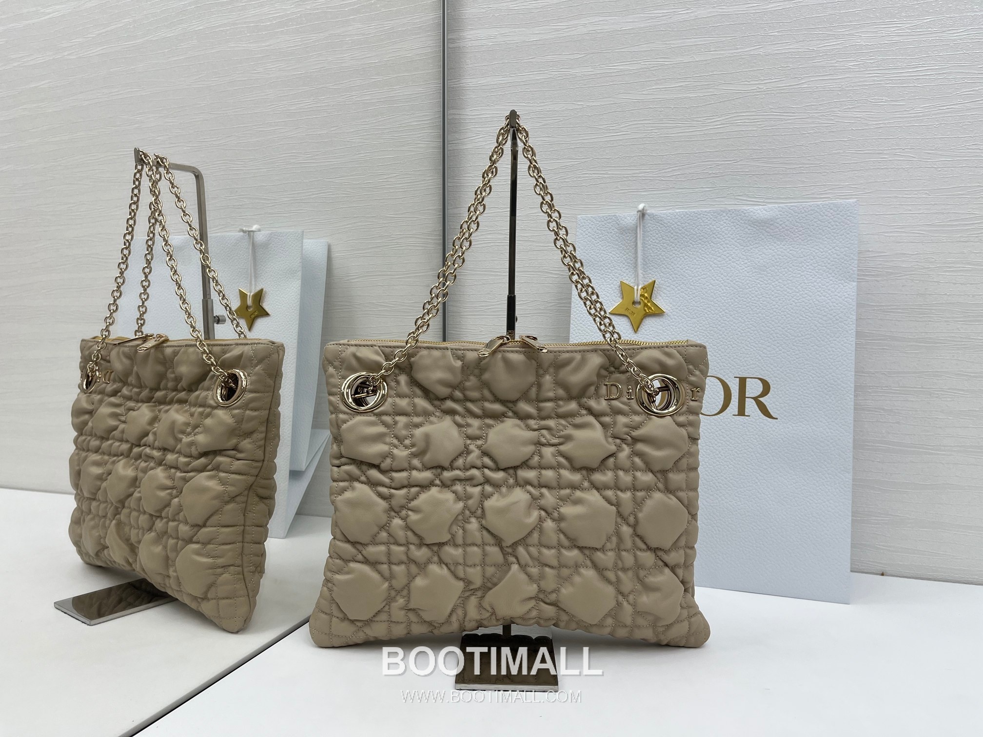 Dior Cannage Quilted Small Beige Tote Bag 디올 까나쥬 퀼팅 스몰 베이지 토트백 32cm 2