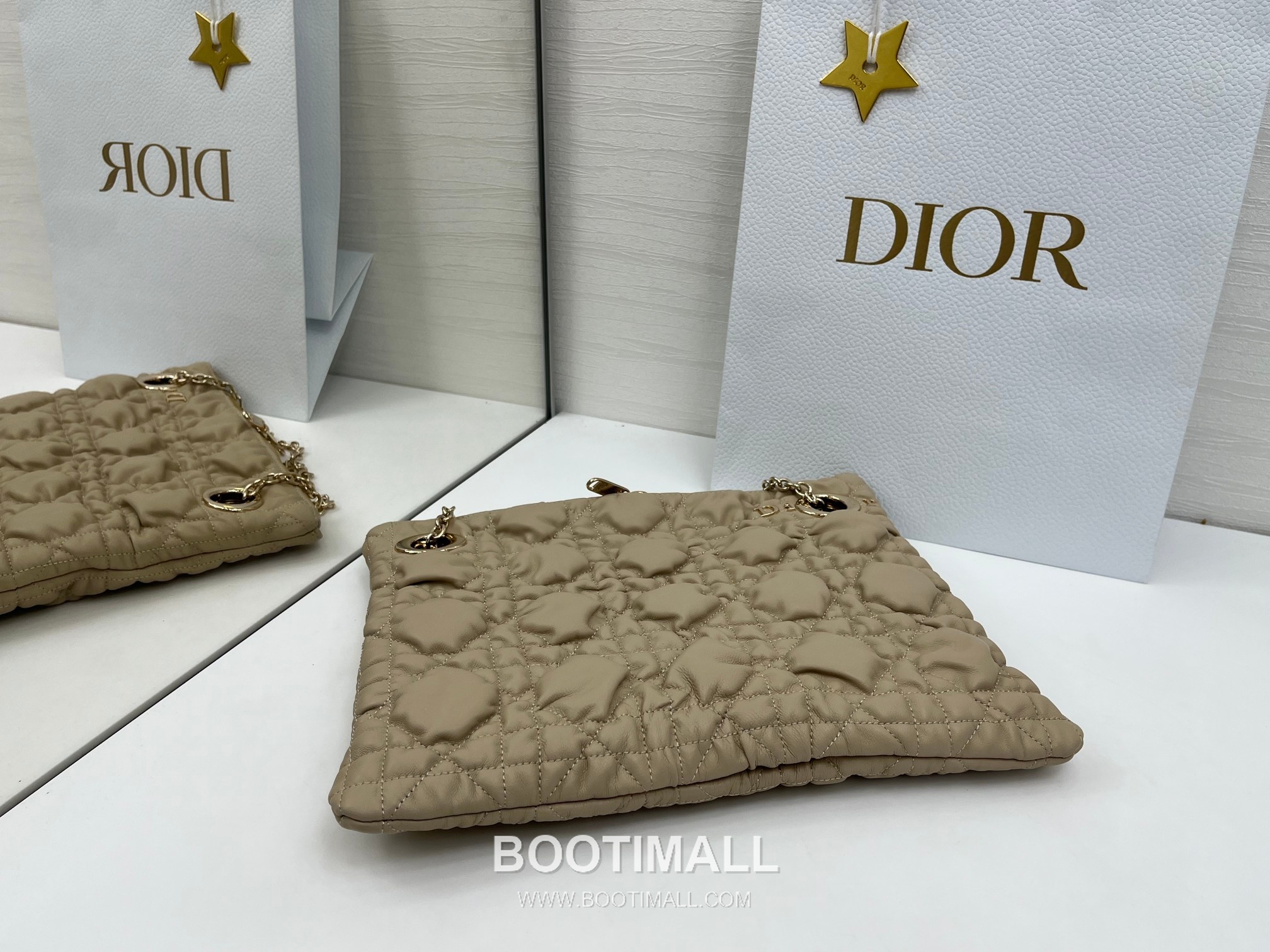 Dior Cannage Quilted Small Beige Tote Bag 디올 까나쥬 퀼팅 스몰 베이지 토트백 32cm 7