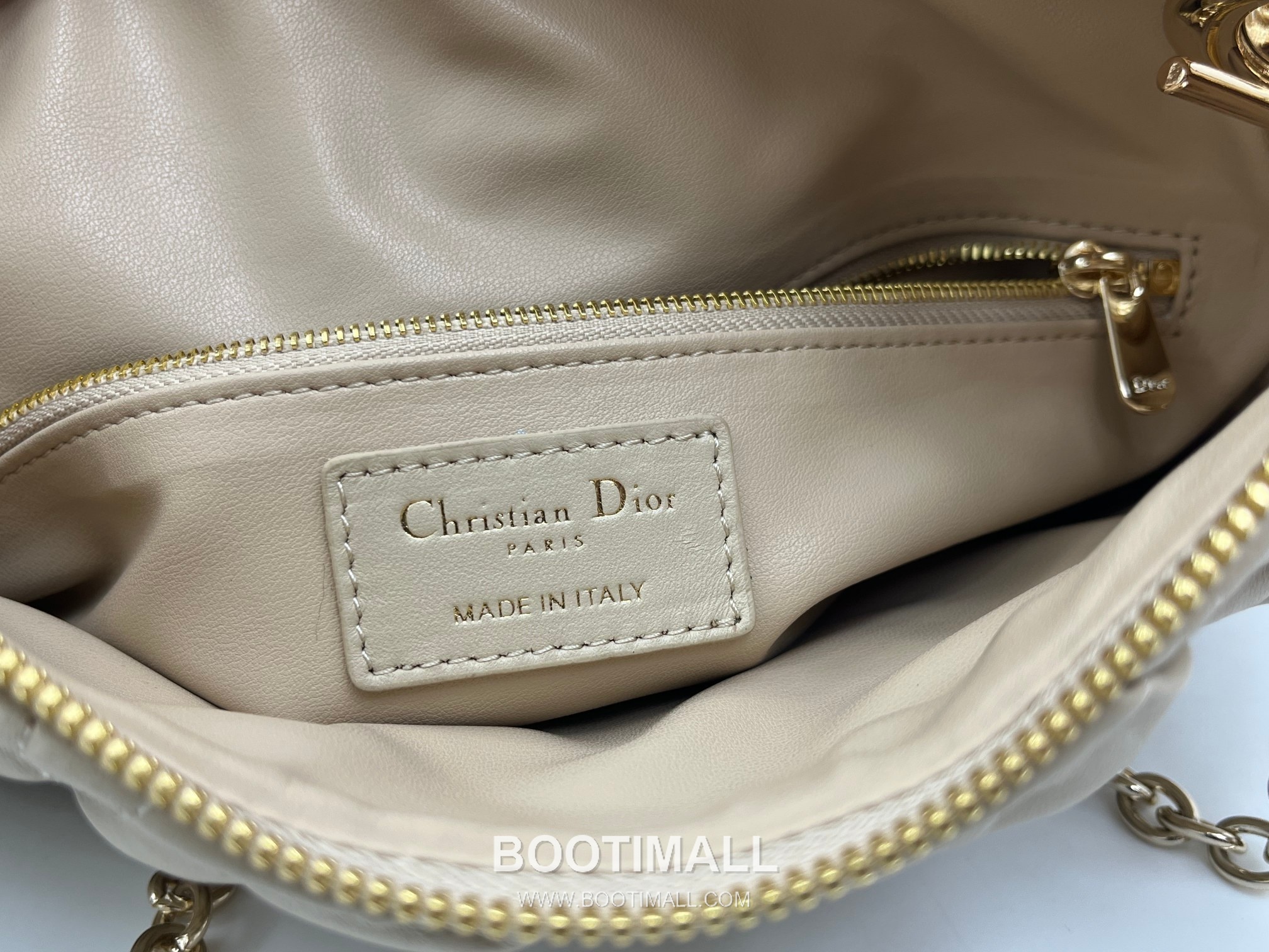 Dior Cannage Quilted Small Beige Tote Bag 디올 까나쥬 퀼팅 스몰 베이지 토트백 32cm 9