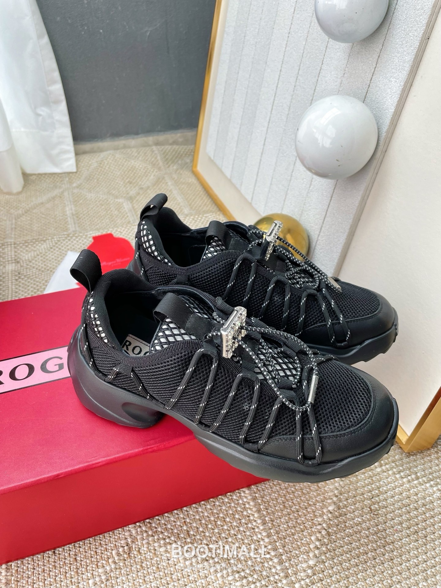 Prada Viv Run Crystal Buckle Mesh Lambskin Black Sneakers 프라다 비브 런 크리스털 버클 메쉬 양가죽 블랙 스니커즈 2