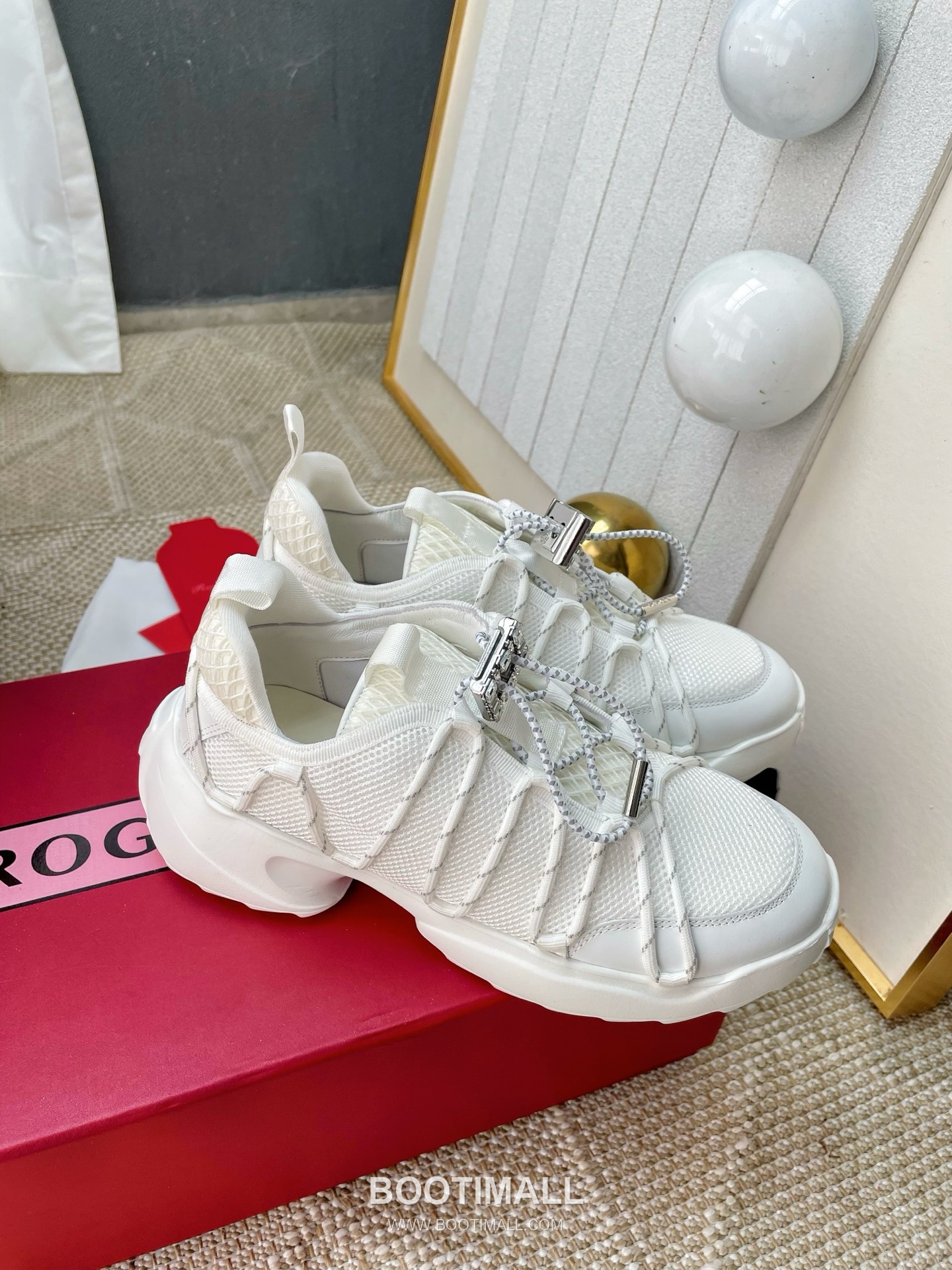 Prada Viv Run Crystal Buckle Mesh Lambskin Black Sneakers 프라다 비브 런 크리스털 버클 메쉬 양가죽 블랙 스니커즈 2