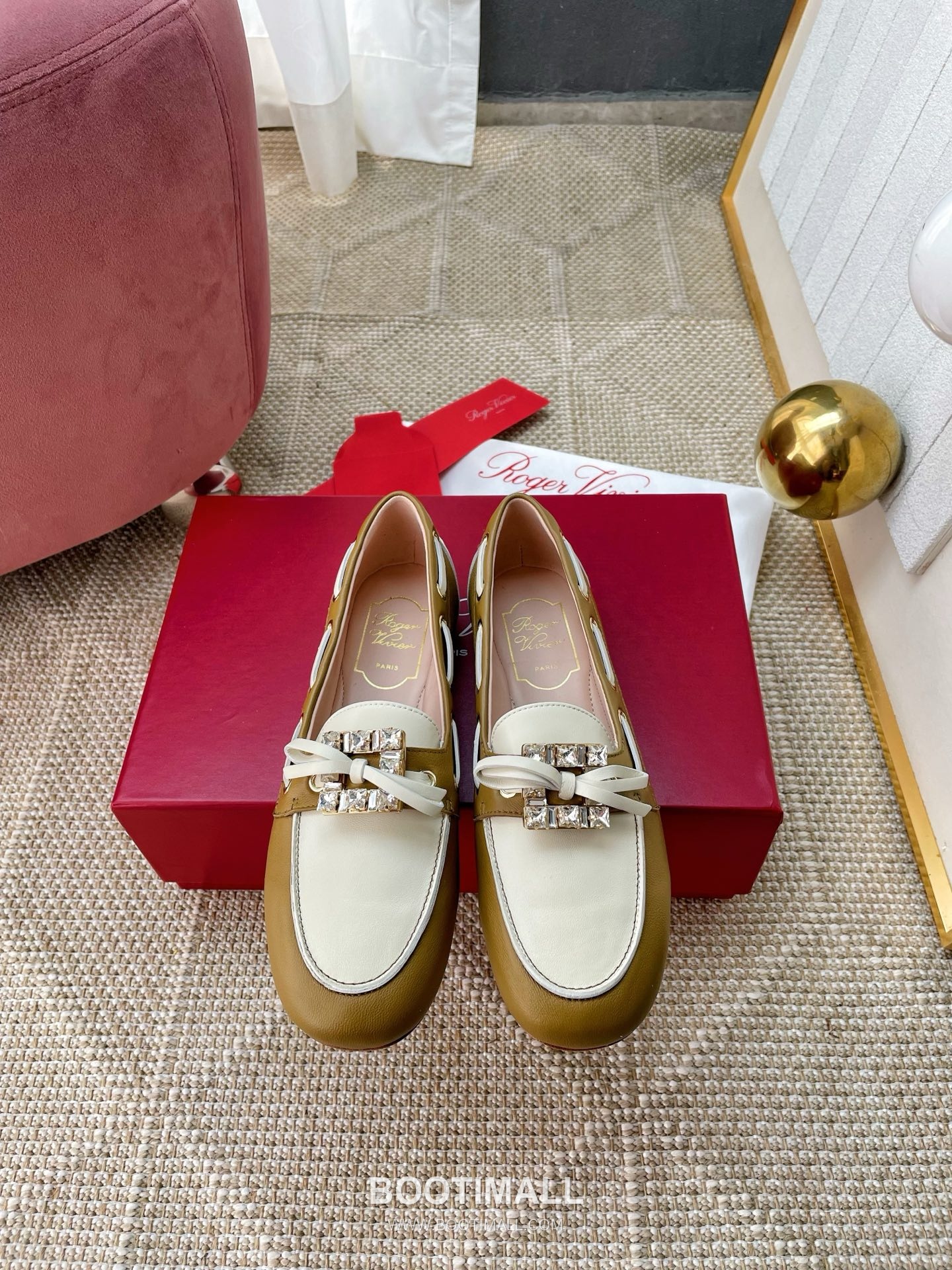 Roger Vivier Suede Buckle Loafer 로저 비비에 스웨이드 버클 로퍼 2cm 1