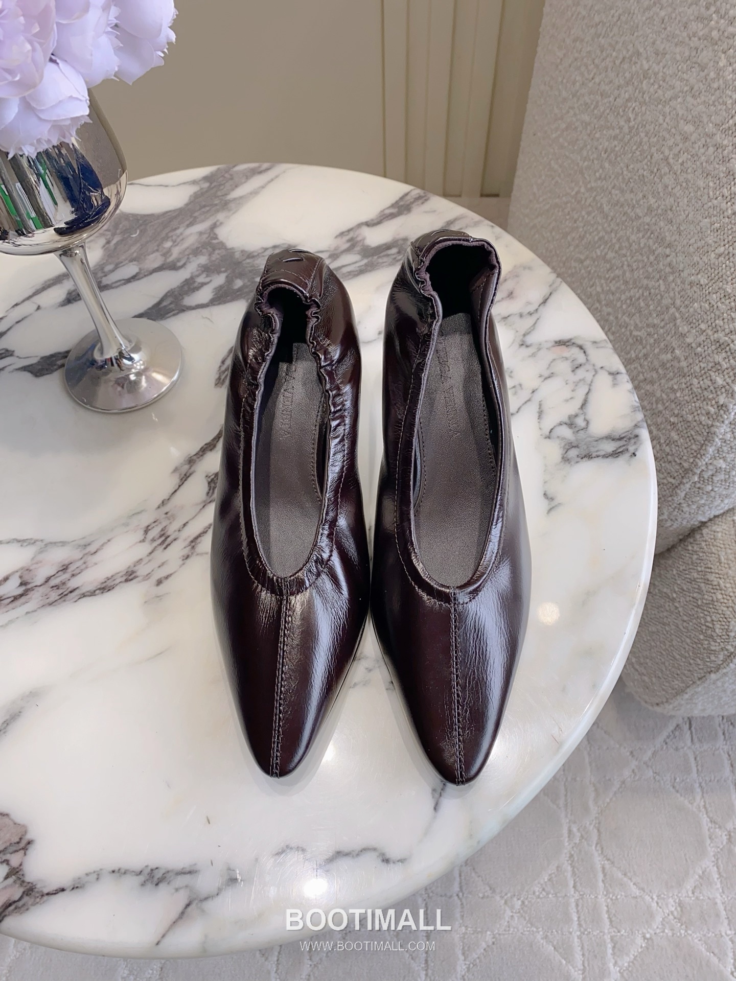 Bottega Veneta Classic Witch Square-Toe Pump Calfskin Black 보테가 베네타 클래식 위치 스퀘어토 펌프스 송아지가죽 블랙 1