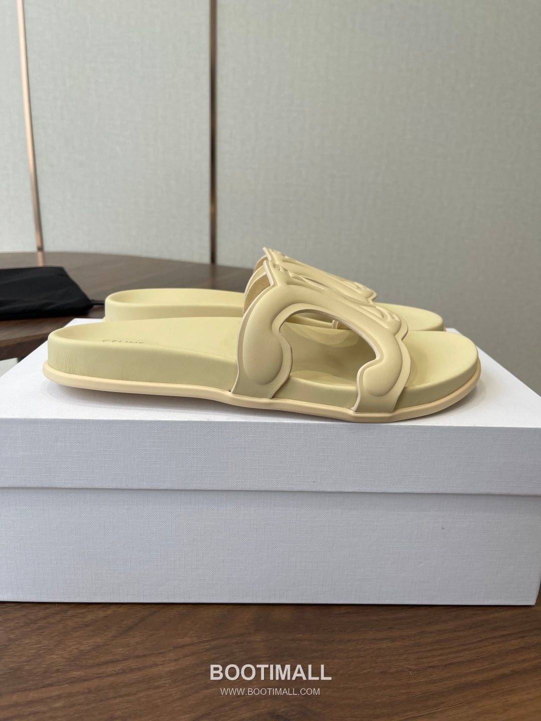 Celine Triomphe Roman Platform Lambskin Black Slides 셀린느 트리옹프 로마 플랫폼 양가죽 블랙 슬라이드 2