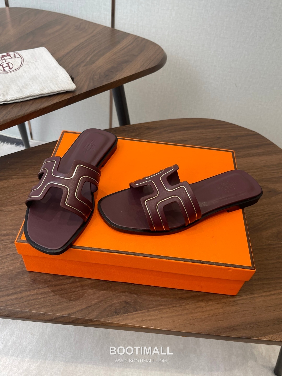Hermes Oran H Calfskin Slides 에르메스 오란 H 송아지가죽 슬라이드 3