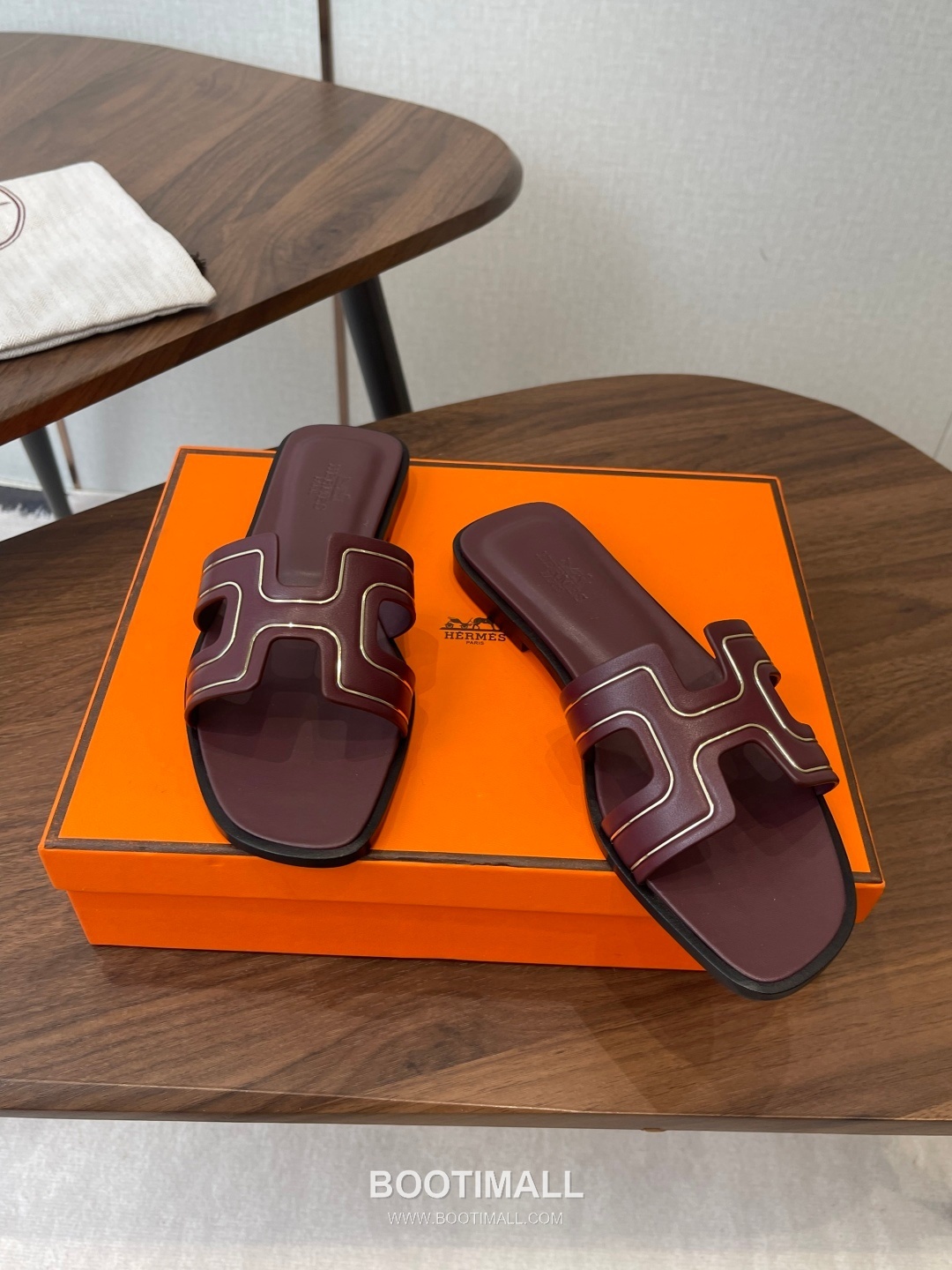 Hermes Oran H Calfskin Slides 에르메스 오란 H 송아지가죽 슬라이드 4