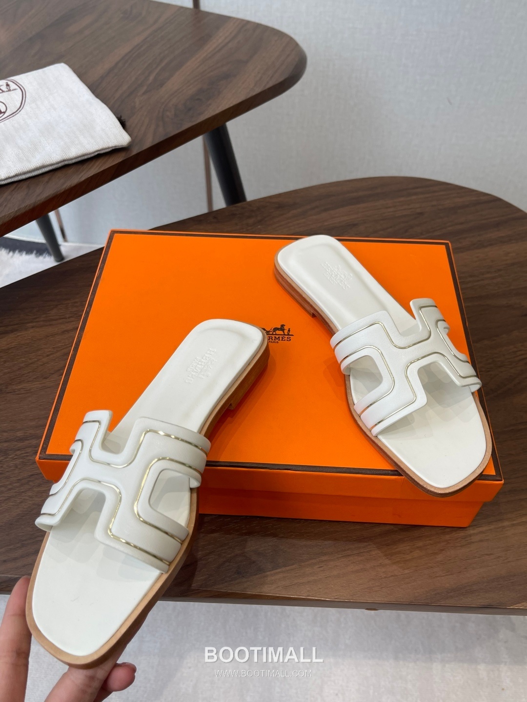 Hermes Oran H Calfskin Slides 에르메스 오란 H 송아지가죽 슬라이드 5