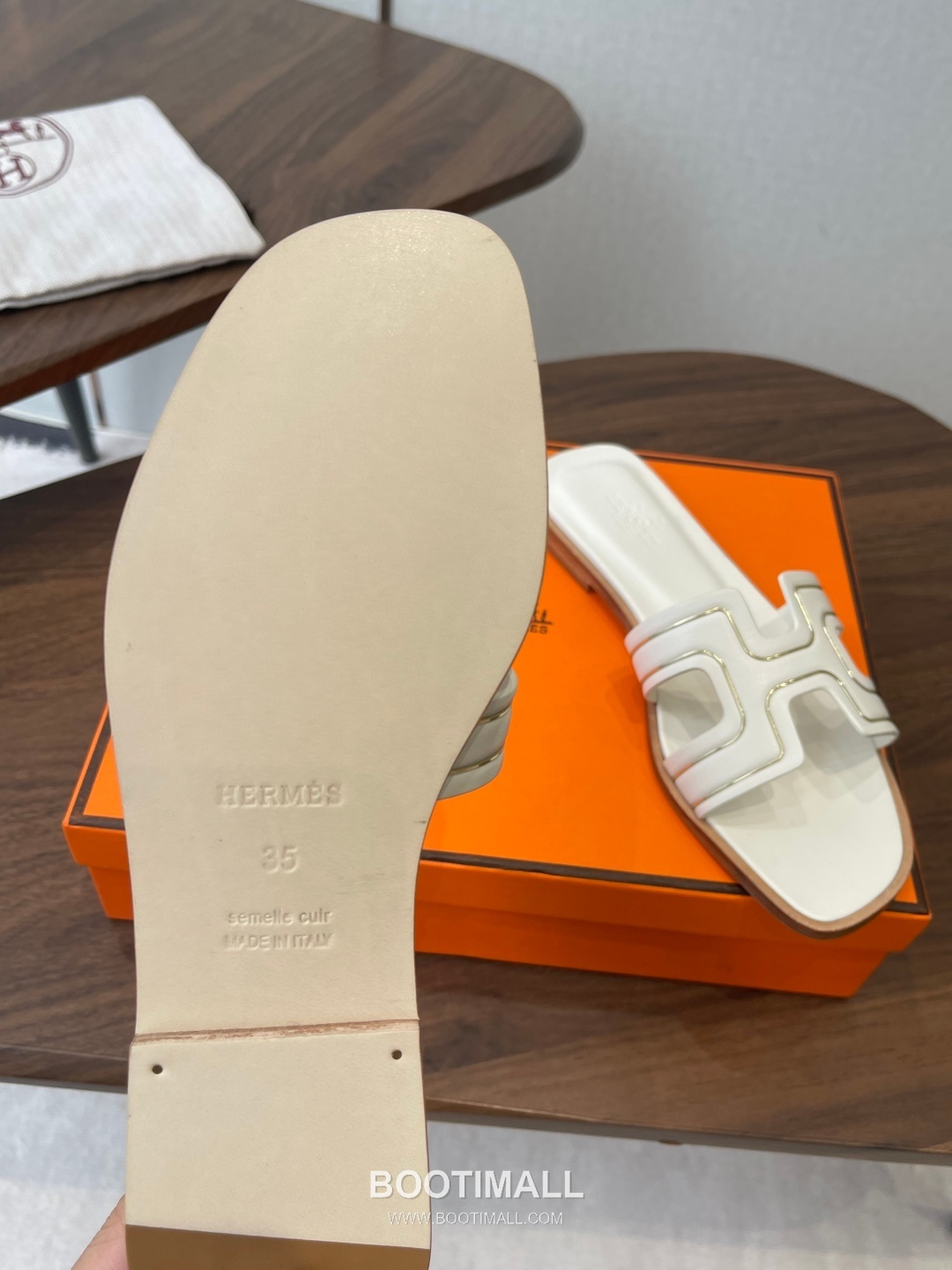 Hermes Oran H Calfskin Slides 에르메스 오란 H 송아지가죽 슬라이드 9