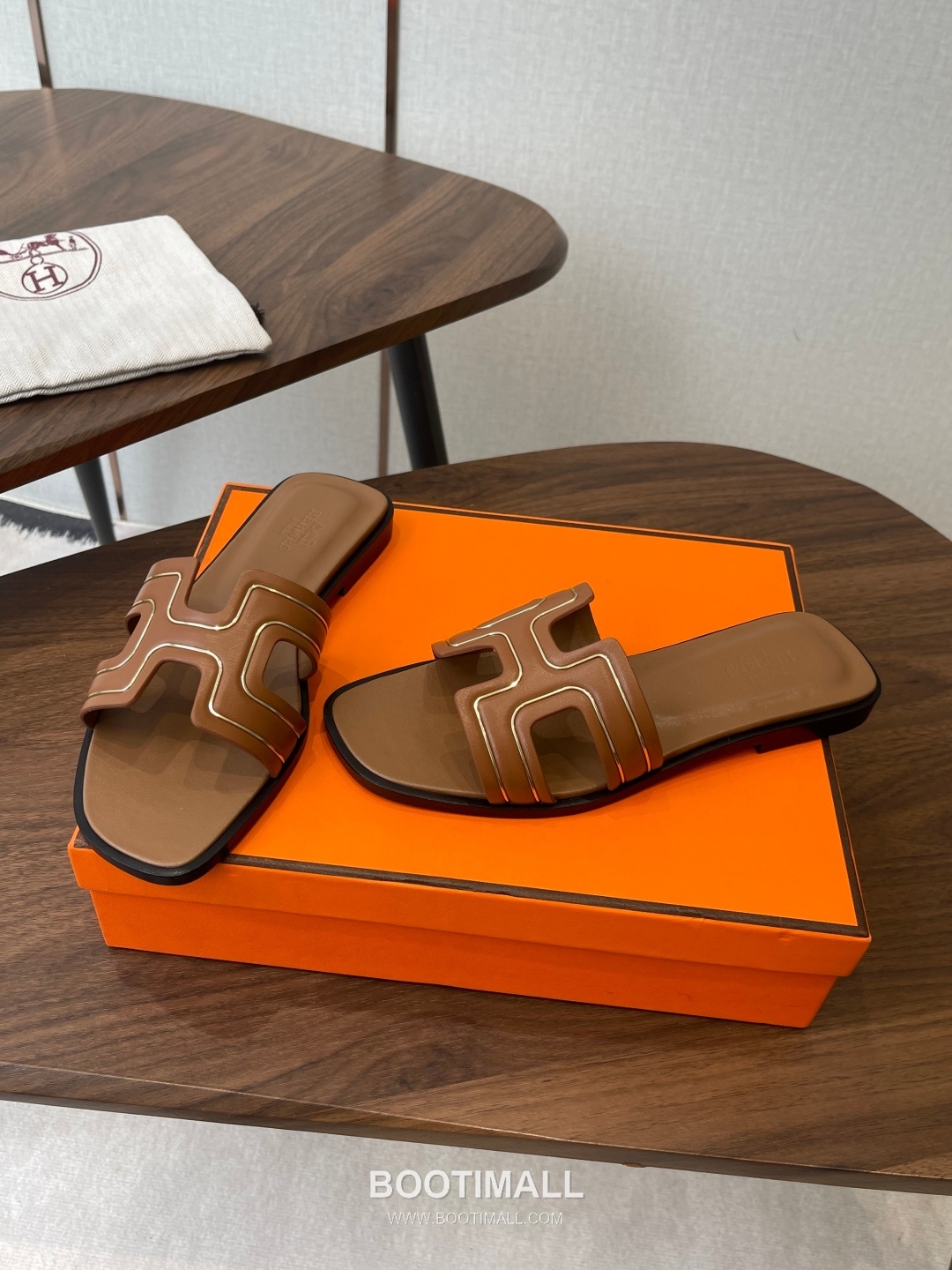 Hermes Oran H Calfskin Slides 에르메스 오란 H 송아지가죽 슬라이드 4