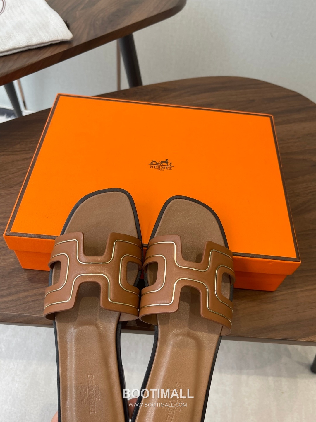 Hermes Oran H Calfskin Slides 에르메스 오란 H 송아지가죽 슬라이드 5
