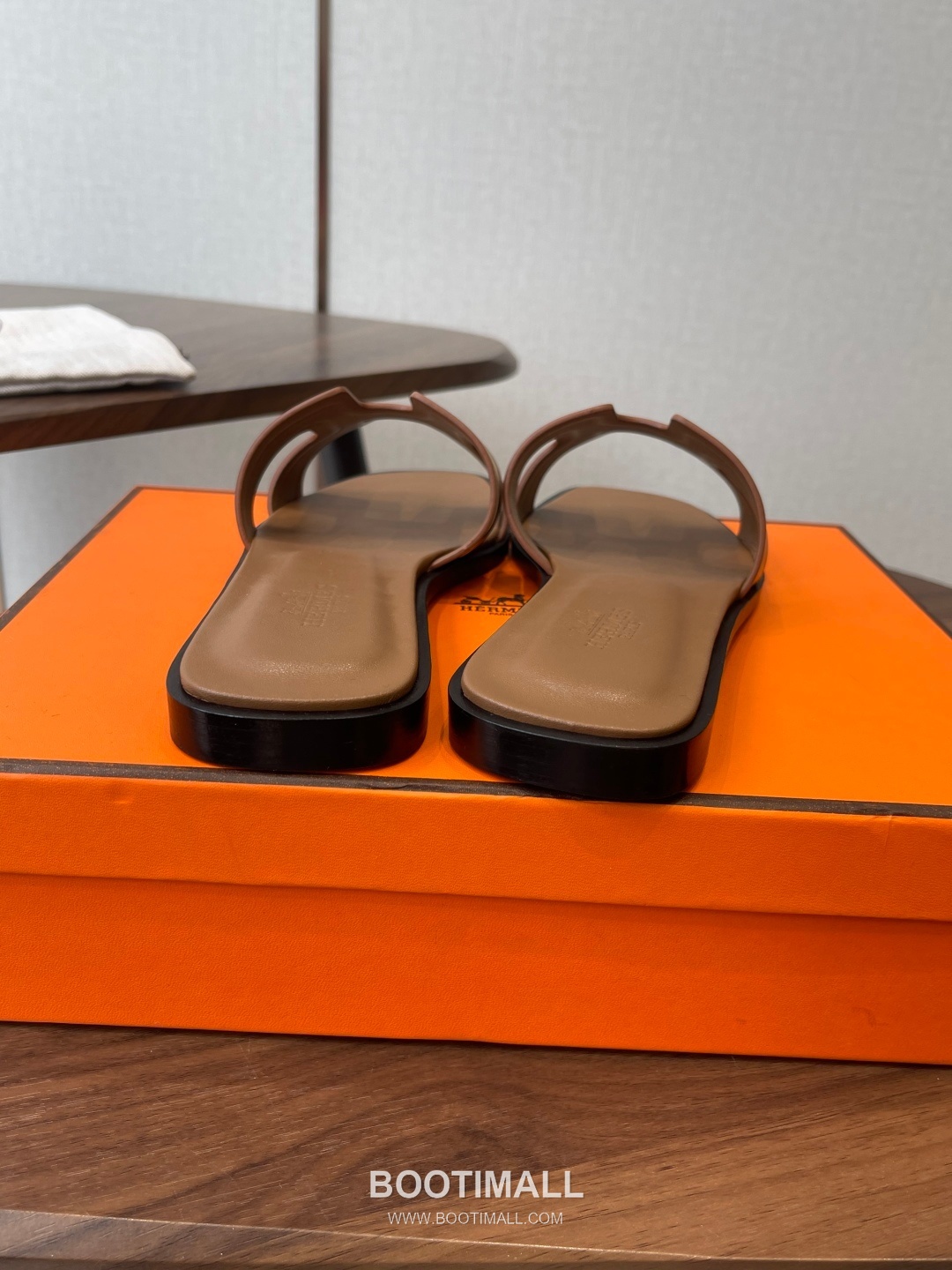 Hermes Oran H Calfskin Slides 에르메스 오란 H 송아지가죽 슬라이드 9