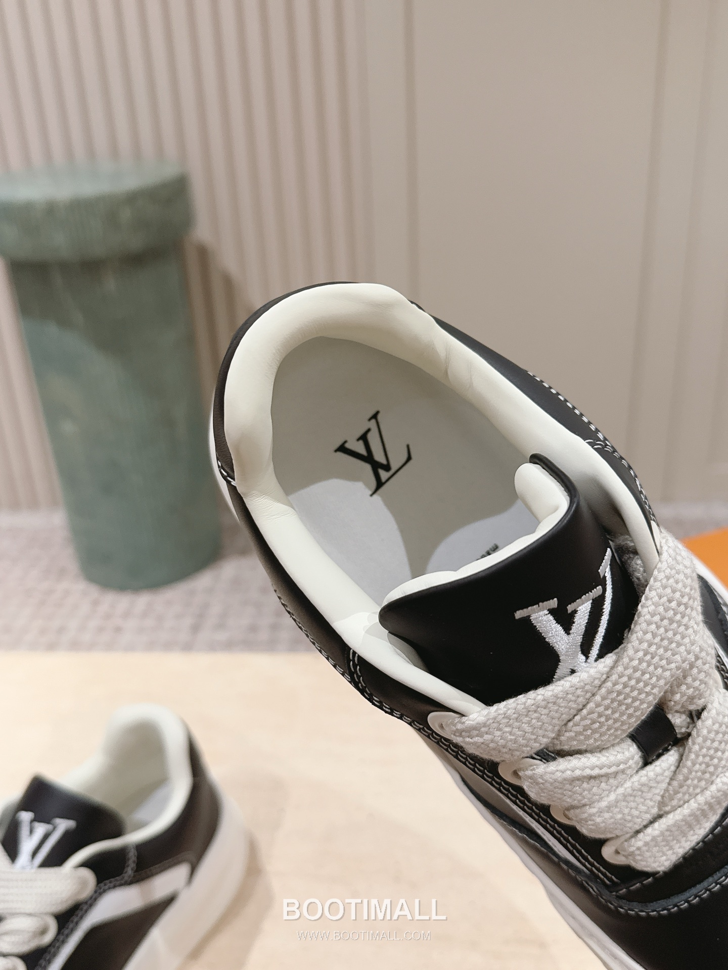 Louis Vuitton Logo Signature Platform Casual Calfskin Mesh White Sneakers 루이비통 로고 시그니처 플랫폼 캐주얼 송아지가죽 메쉬 화이트 스니커즈 7