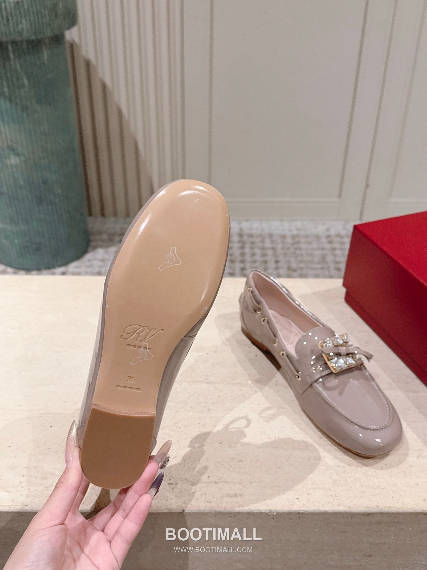 Roger Vivier Belle Vivier Suede Buckle Loafer 로저 비비에 벨 비비에 스웨이드 버클 로퍼 2cm 9