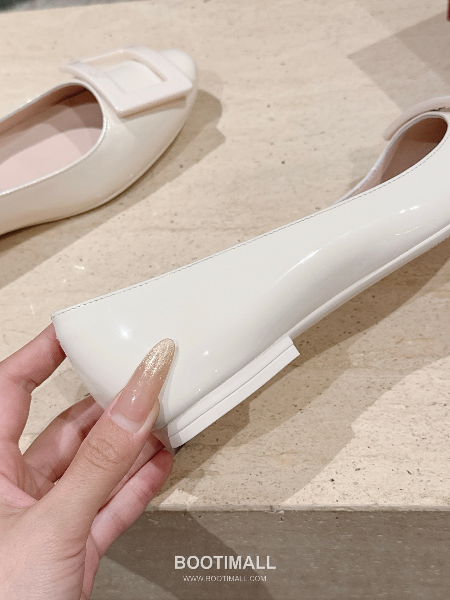 Roger Vivier Patent Leather Buckle Flat 로저 비비에 페이턴트 레더 버클 플랫 2cm 8