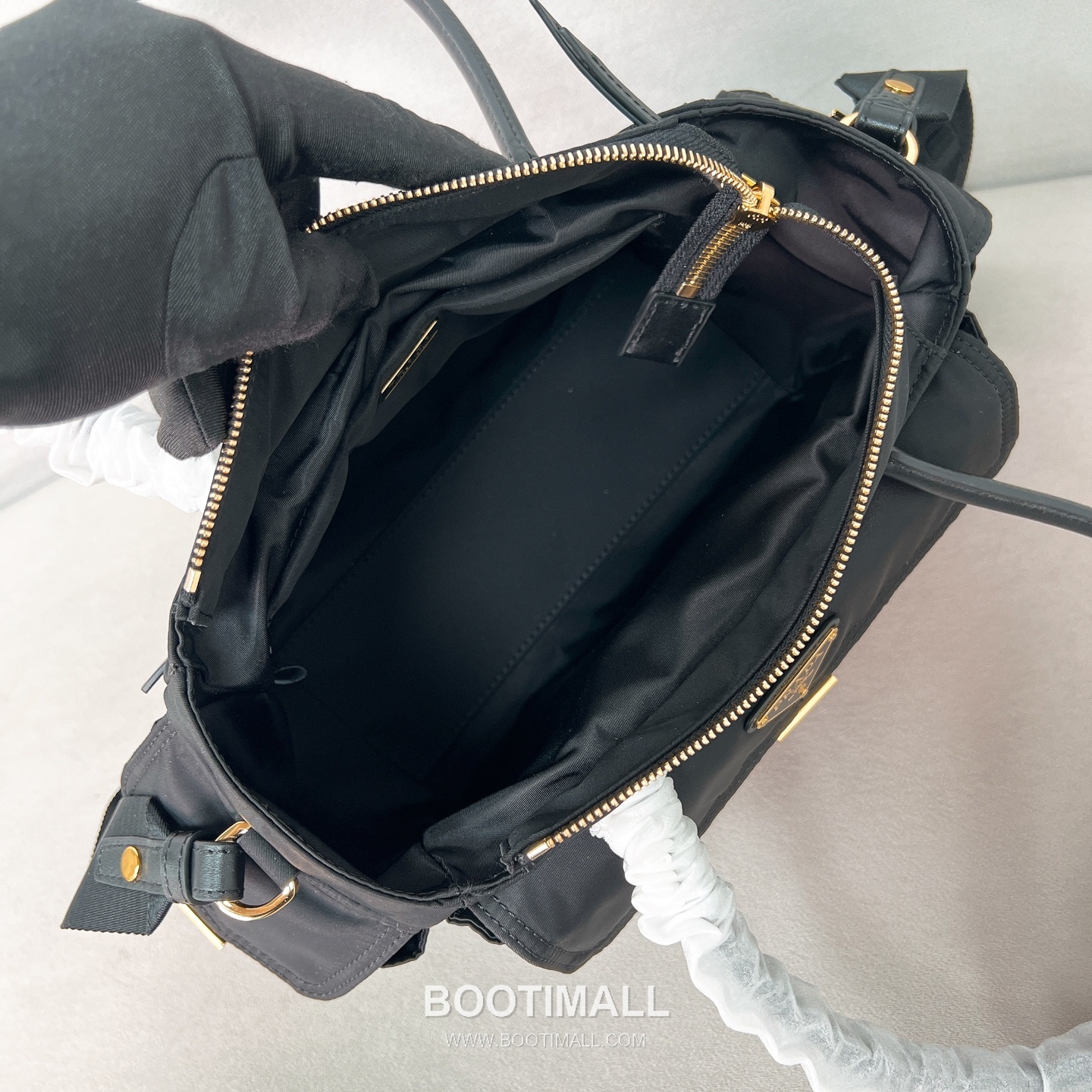Prada Explore Parachute Nylon Black Handbag 프라다 익스플로어 1BG596 파라슈트 나일론 블랙 토트백 30cm 11