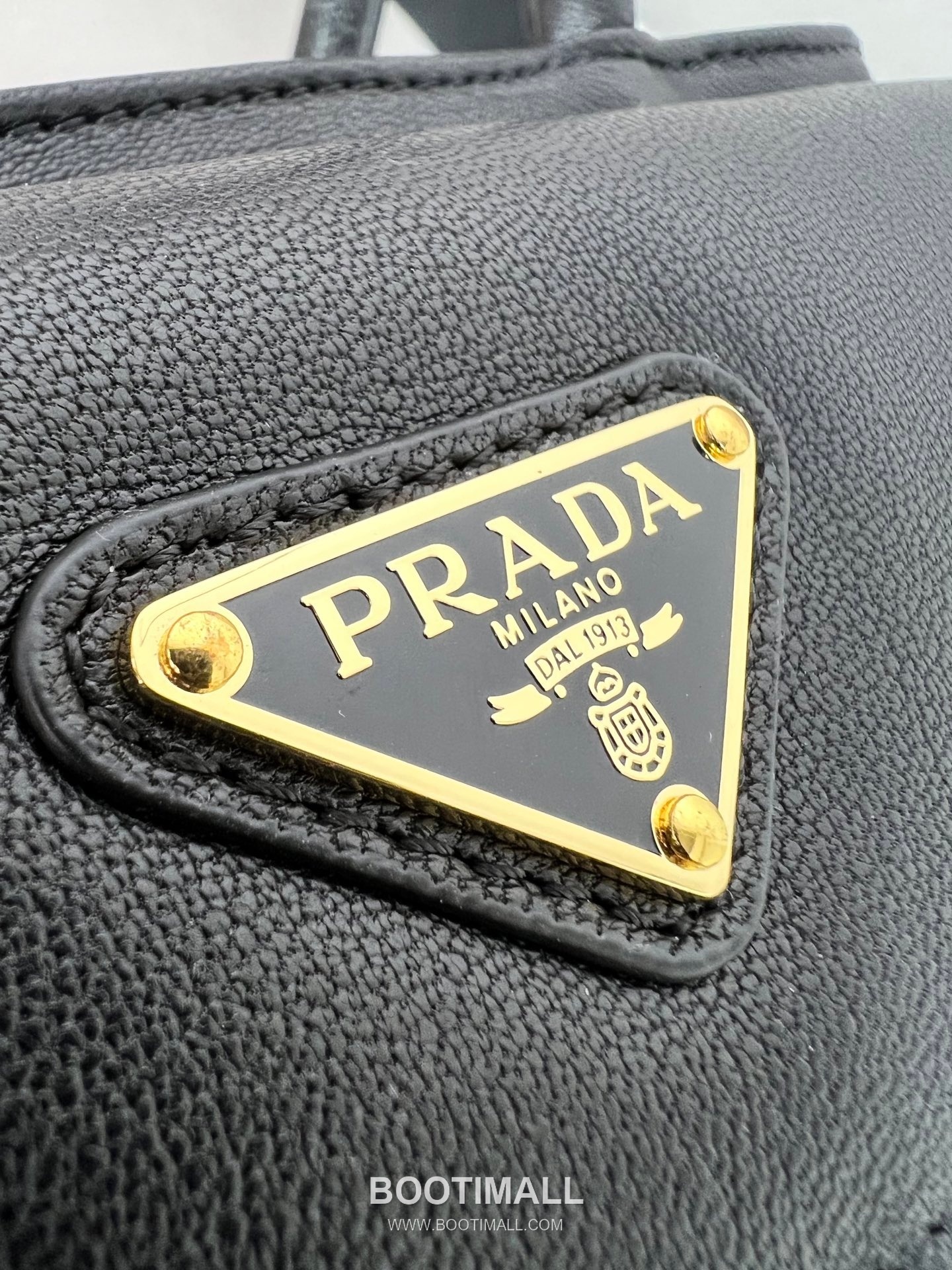 Prada Explore Lambskin Black Handbag 프라다 익스플로어 1BG596 램스킨 블랙 토트백 30cm 7