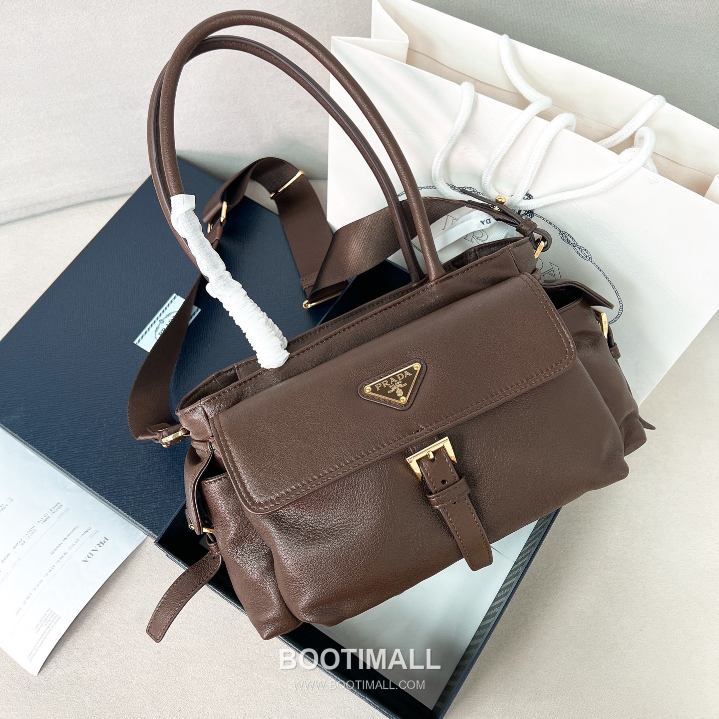 Prada Explore Lambskin Black Handbag 프라다 익스플로어 1BG596 램스킨 브라운 토트백 30cm 1