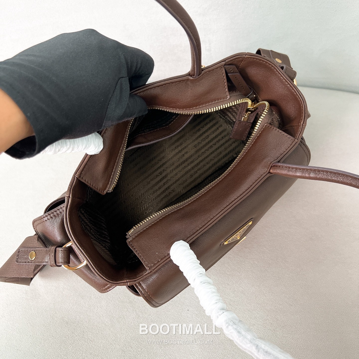 Prada Explore Lambskin Black Handbag 프라다 익스플로어 1BG596 램스킨 브라운 토트백 30cm 8