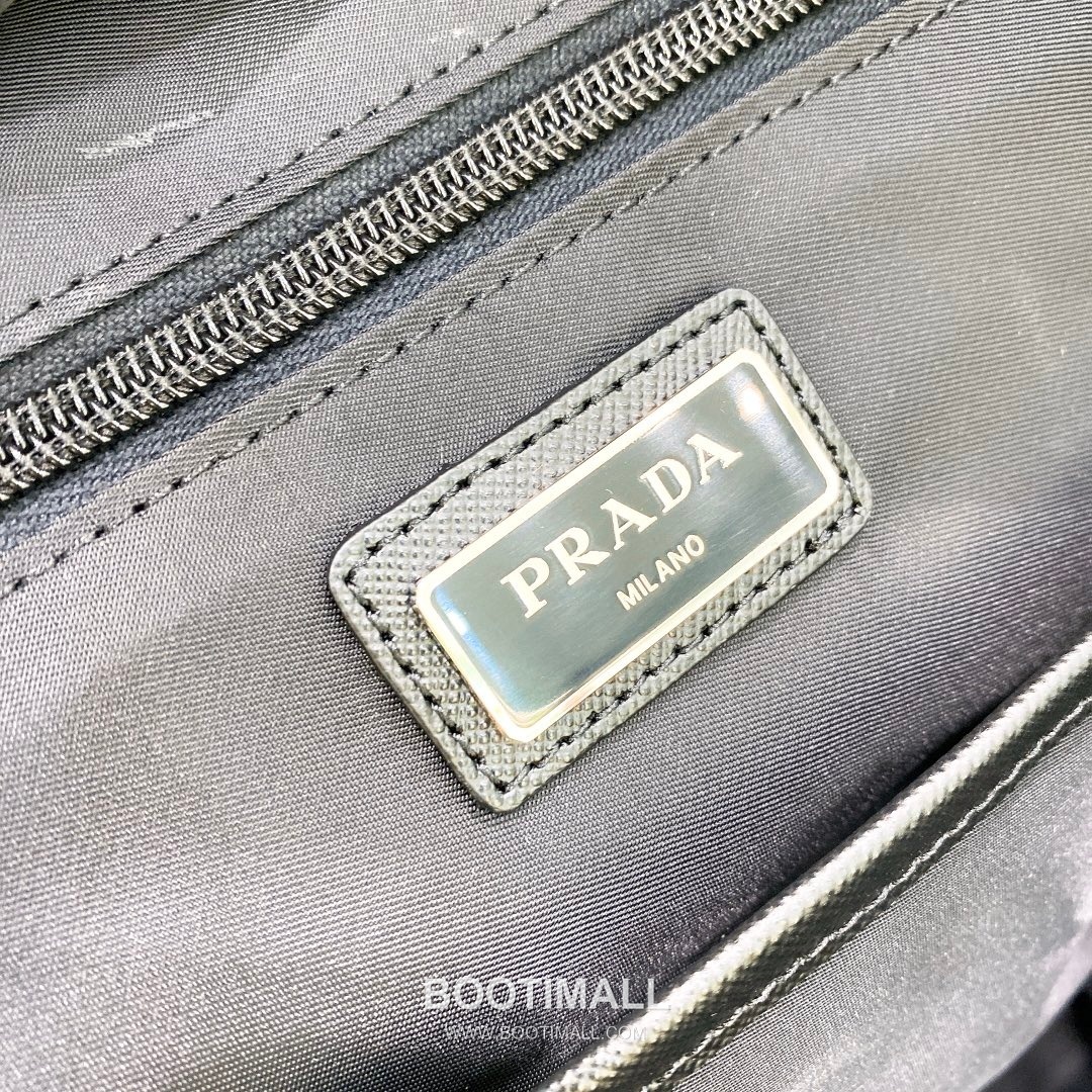 Prada Side-Label Backpack Water-Resistant Parachute Fabric Black 프라다 2VZ066 사이드 라벨 백팩 방수 파라슈트 패브릭 블랙 40cm 8
