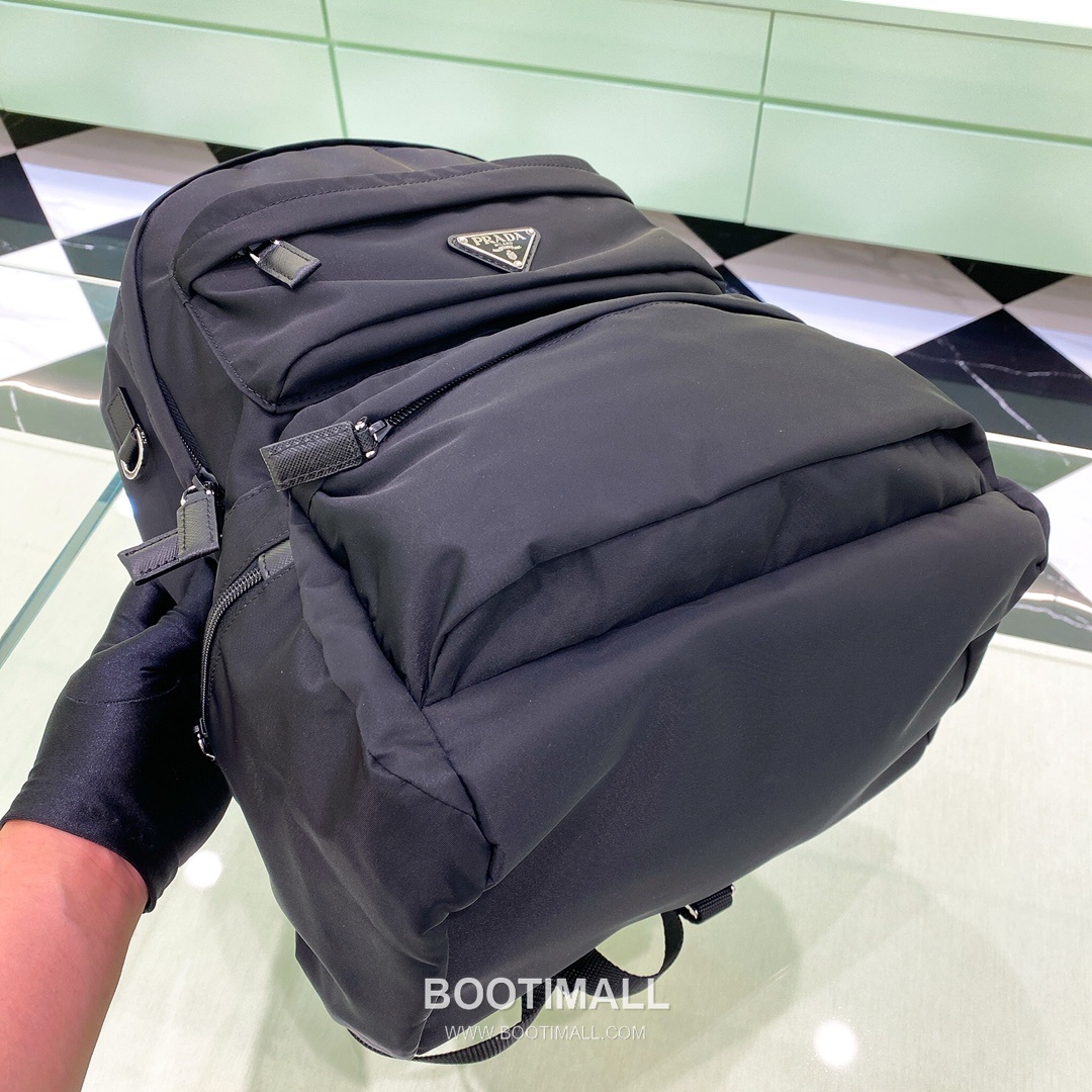 Prada Triangle Enamel Plaque Parachute Nylon Black Backpack 프라다 2VZ025 트라이앵글 에나멜 플라크 파라슈트 나일론 블랙 백팩 40cm 8