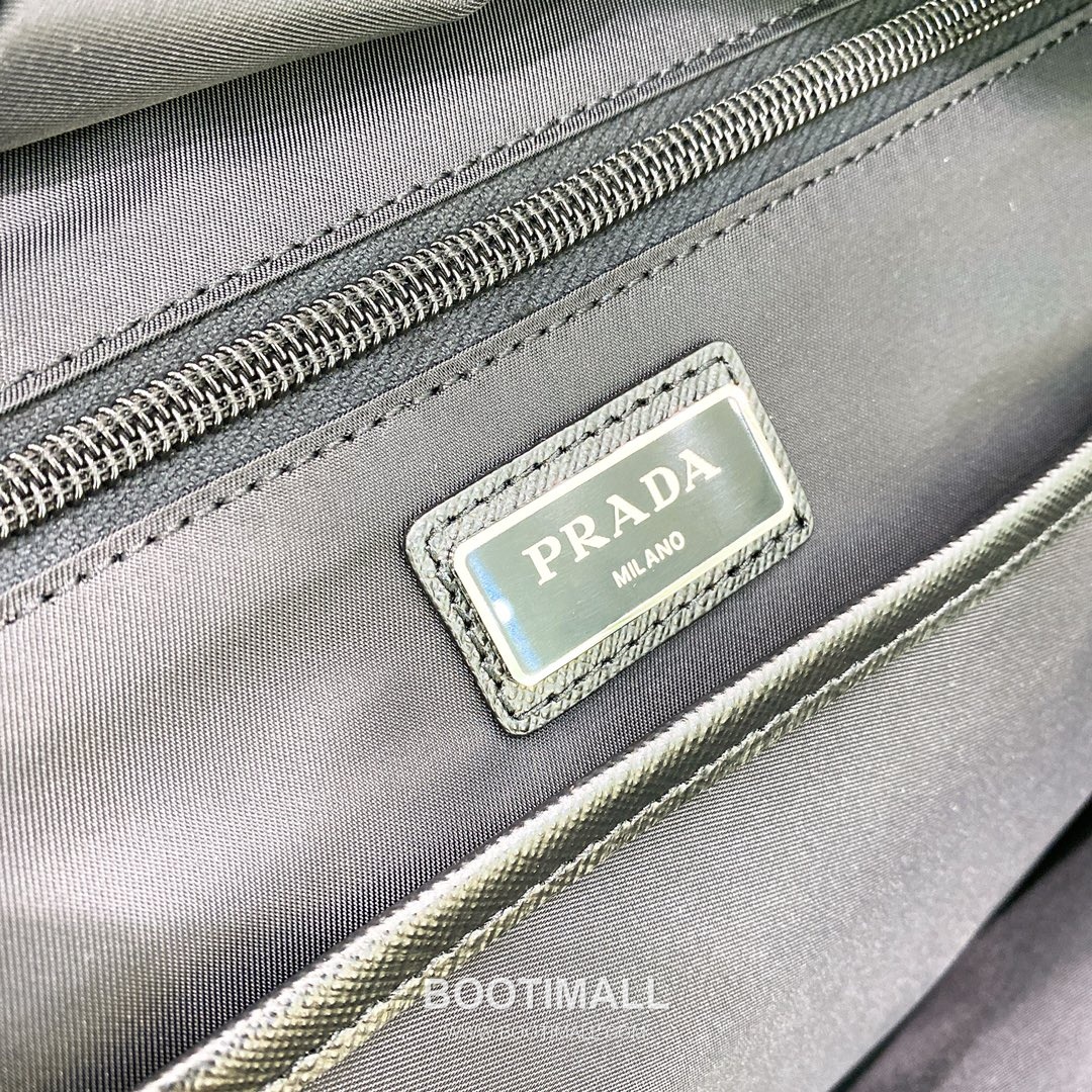 Prada Triangle Enamel Plaque Parachute Nylon Black Backpack 프라다 2VZ025 트라이앵글 에나멜 플라크 파라슈트 나일론 블랙 백팩 40cm 10