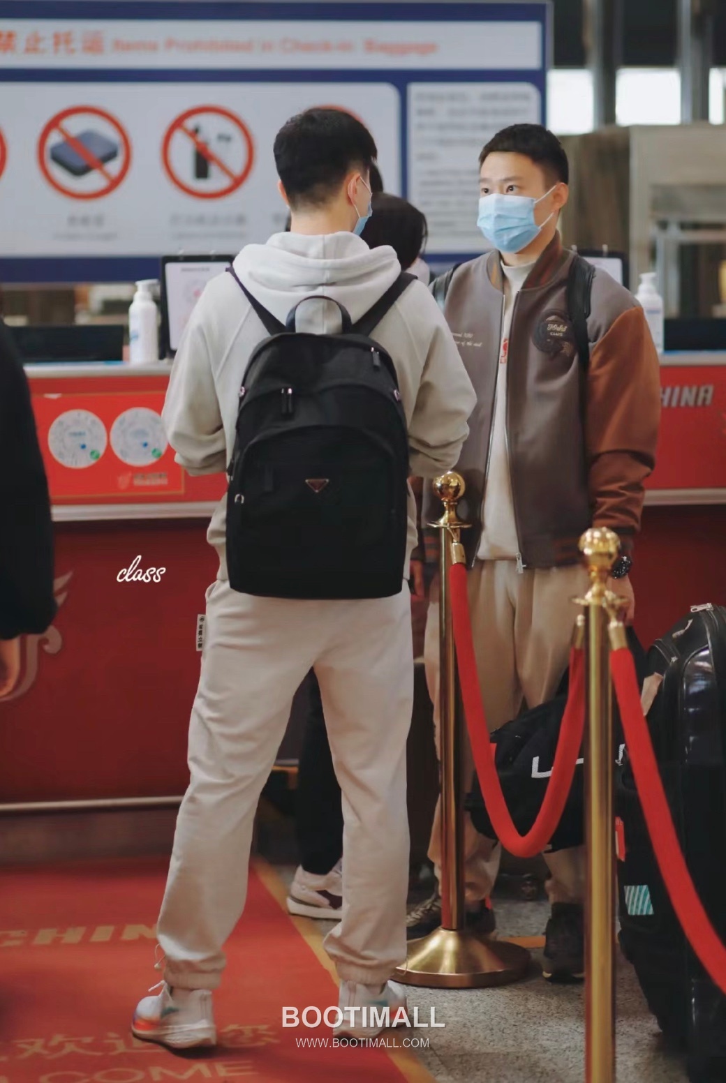 Prada Enamel Triangle Plaque Parachute Fabric Backpack 프라다 2VZ048 에나멜 트라이앵글 플라크 파라슈트 패브릭 백팩 43.5cm 10