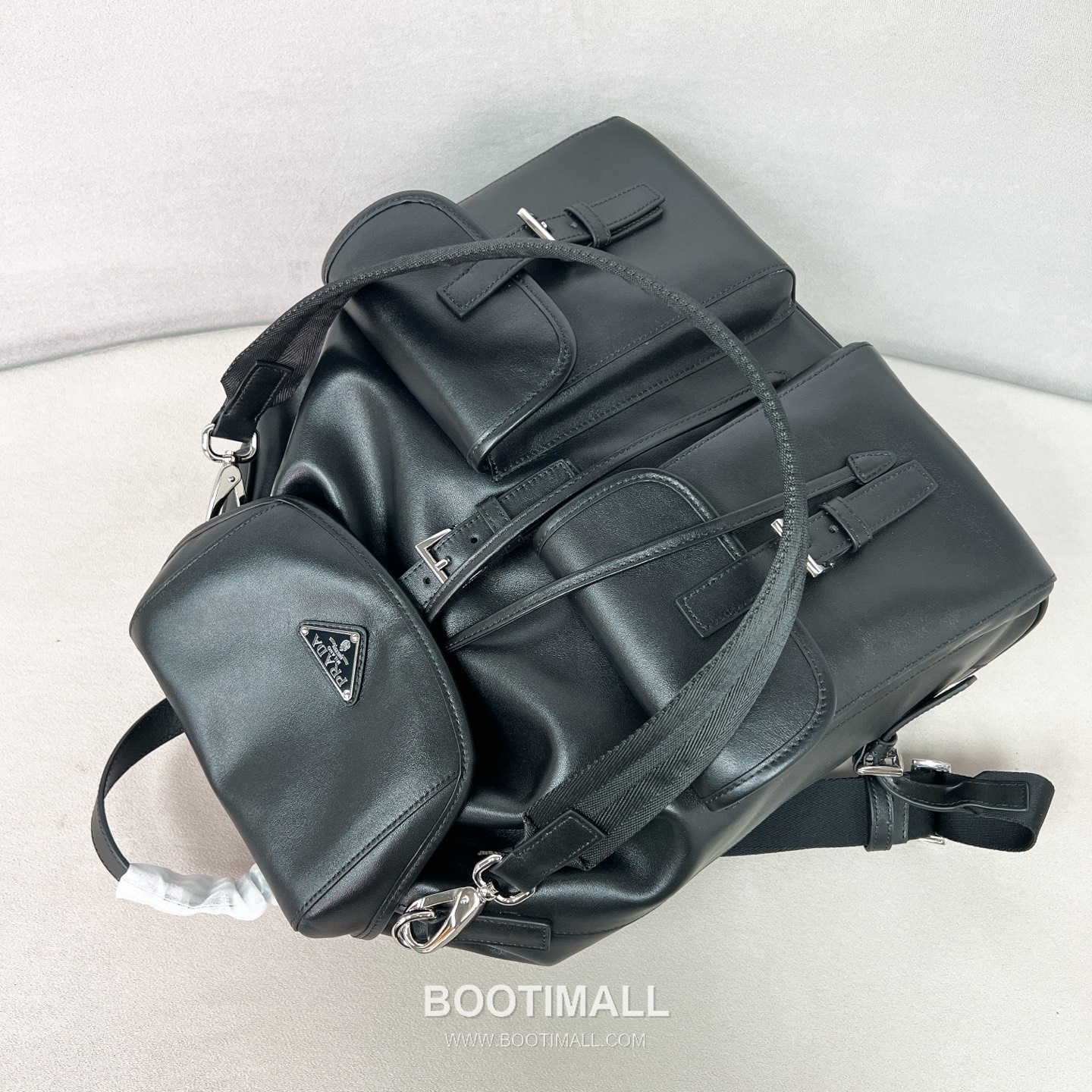 Prada Zaino Large Nappa Lambskin Black Backpack 프라다 자이노 라지 2VZ110 나파 램스킨 블랙 백팩 39cm 5