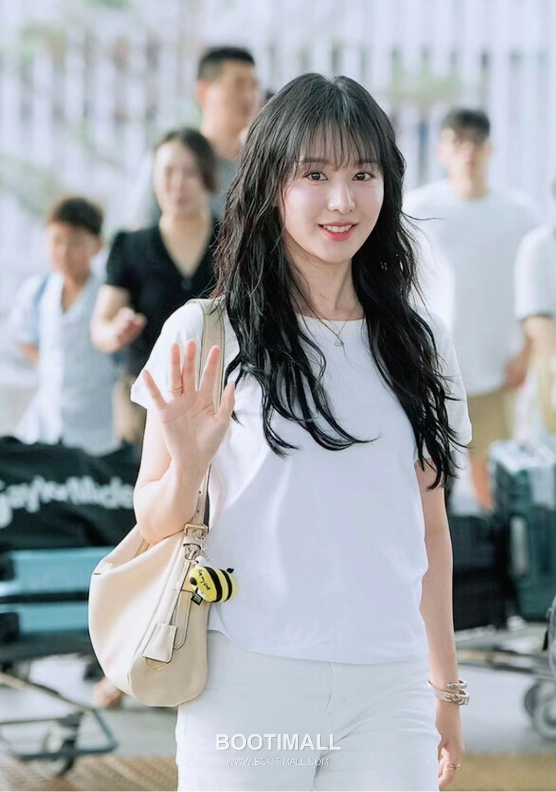 Prada Aimee Cowhide Apricot Hobo Bag 프라다 에이미 1BC228 소가죽 살구 호보백 39cm 1